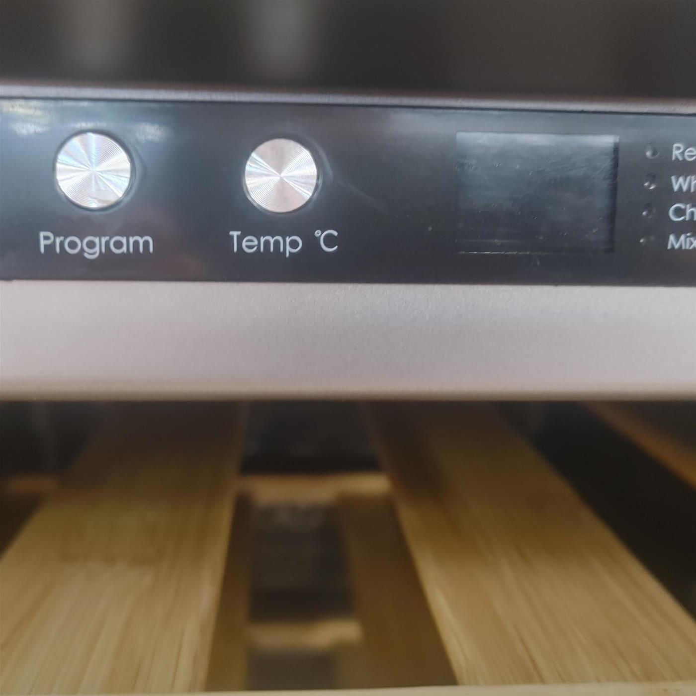 Candy DiVino CWCEL 210/N Frigorifero per vino a compressore Libera installazione Nero 21 bottiglia/e