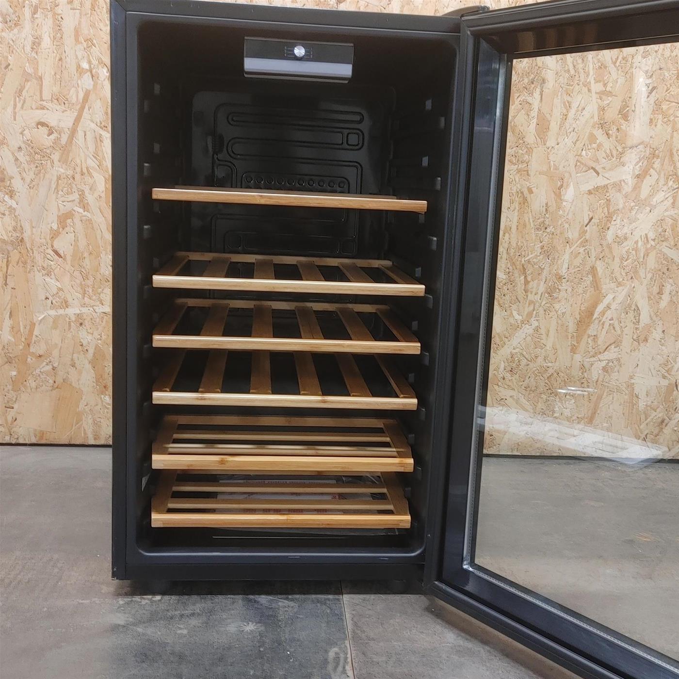 Candy DiVino CWC 150 MH Frigorifero per vino a compressore Libera installazione Nero 41 bottiglia/e