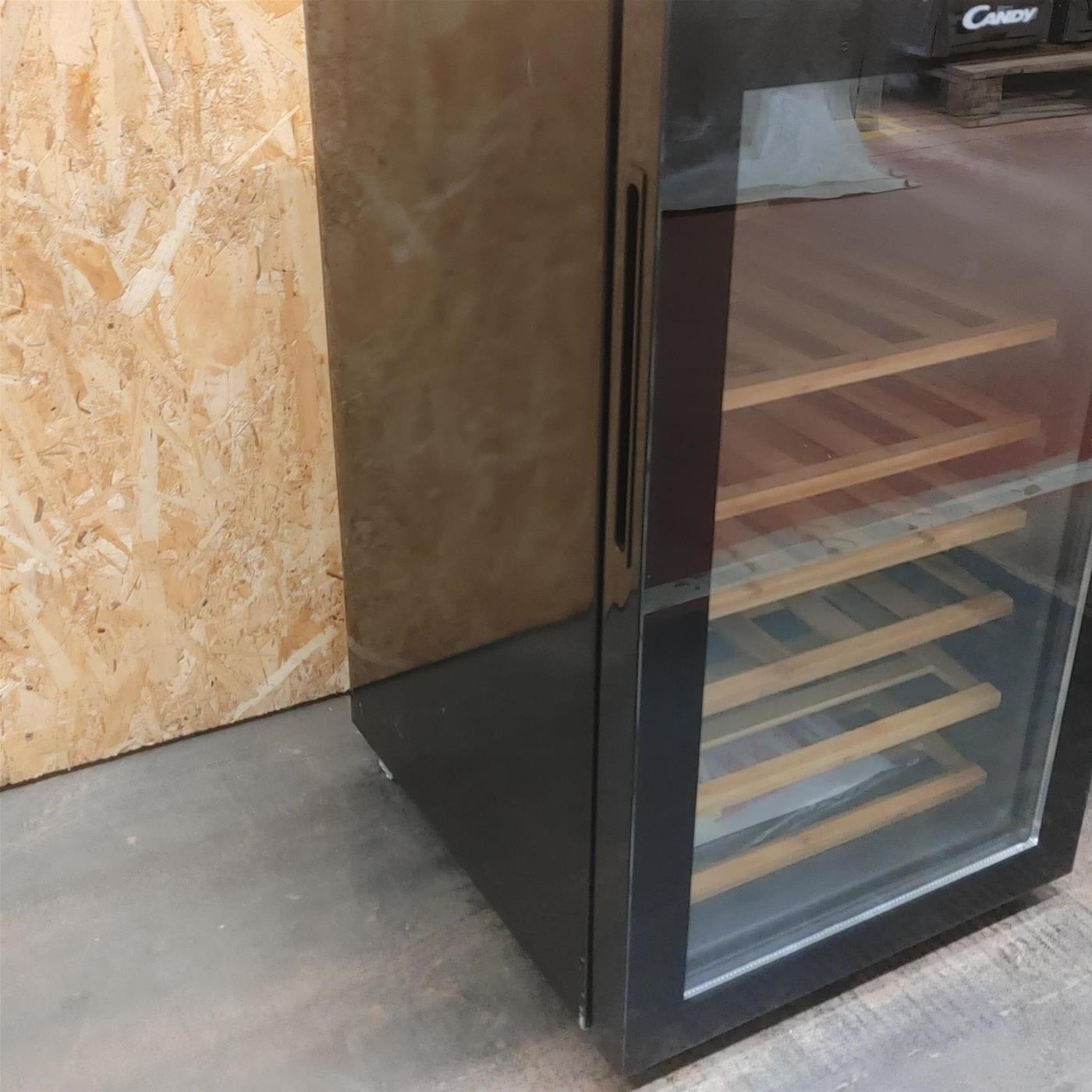 Candy DiVino CWC 150 MH Frigorifero per vino a compressore Libera installazione Nero 41 bottiglia/e