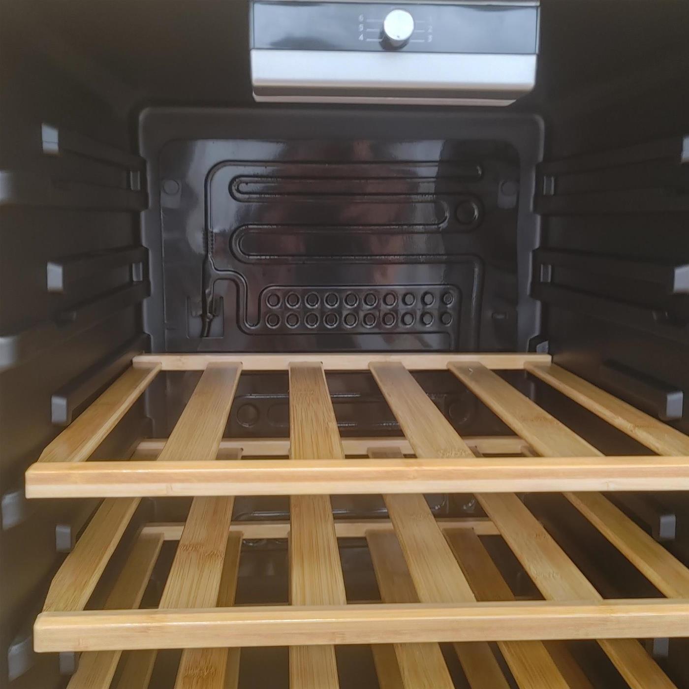 Candy DiVino CWC 150 MH Frigorifero per vino a compressore Libera installazione Nero 41 bottiglia/e