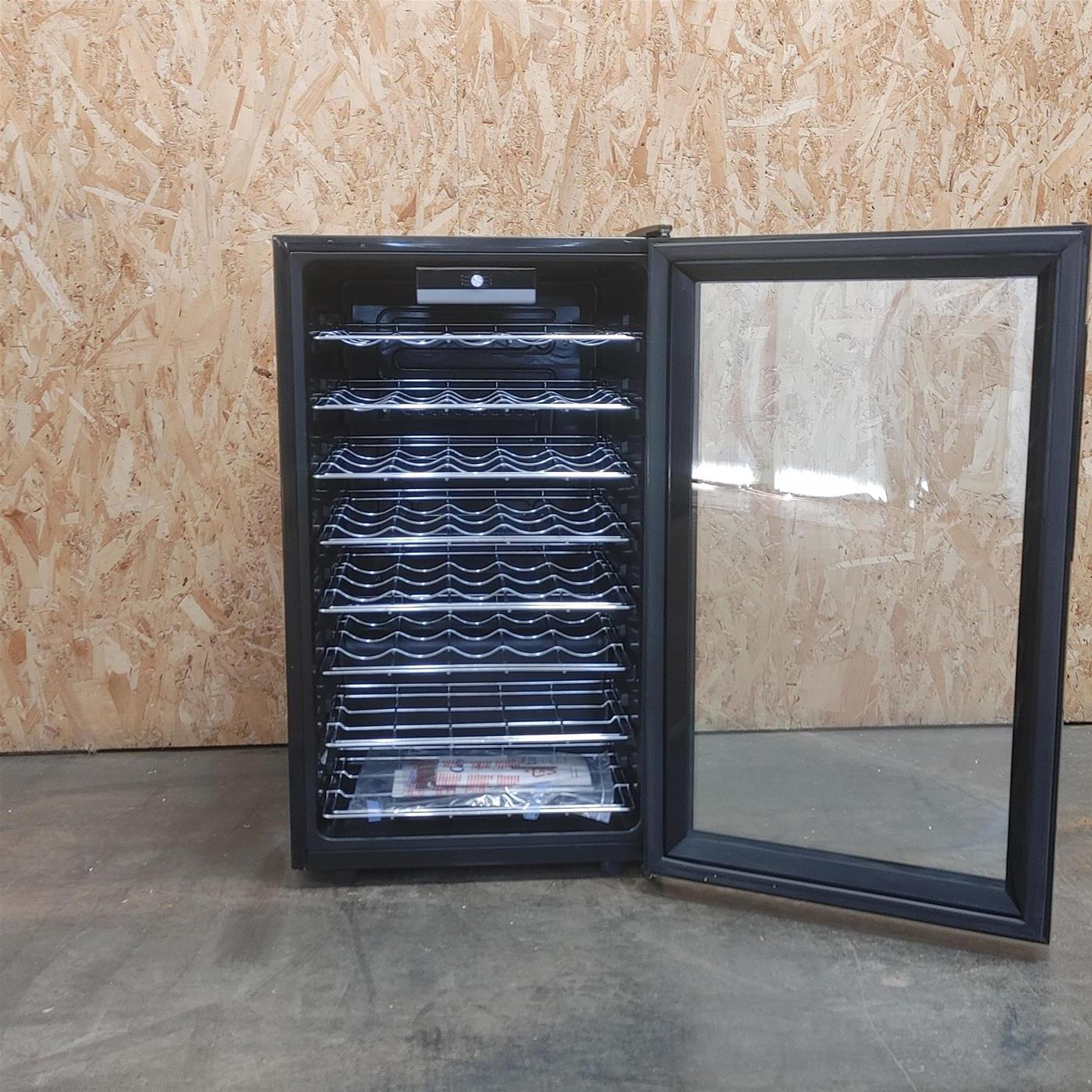 Candy DiVino CWC 150 EU Freestanding Nero 41 bottiglia(e)