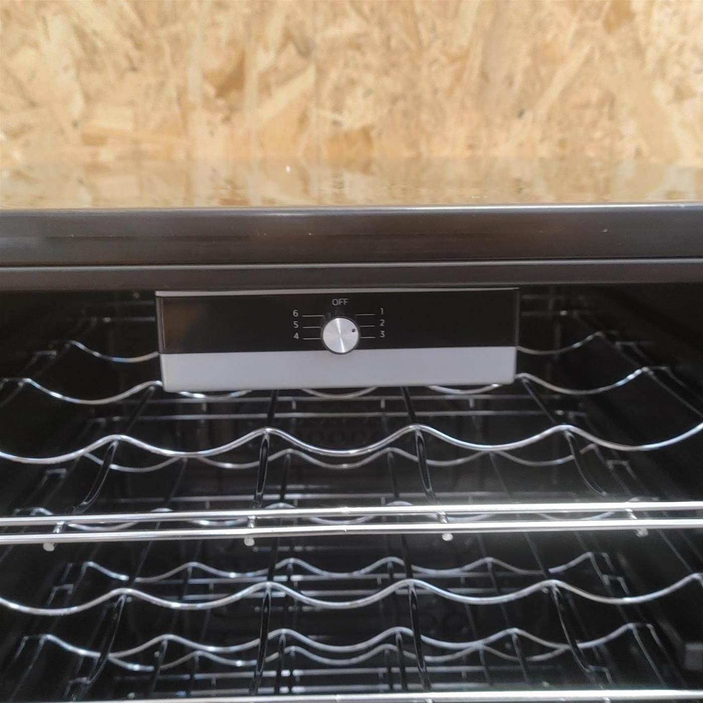 Candy DiVino CWC 150 EU Freestanding Nero 41 bottiglia(e)