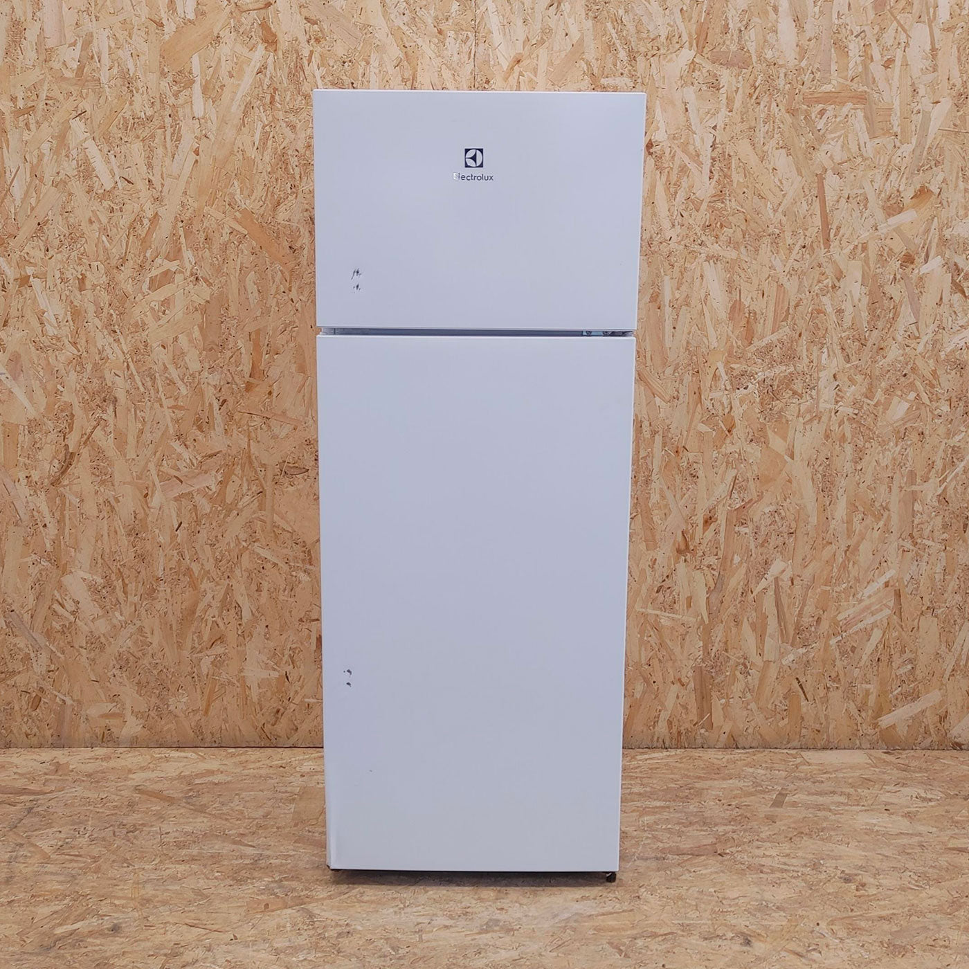 Electrolux LTB1AF24W0 frigorifero con congelatore Libera installazione 164 L F Bianco