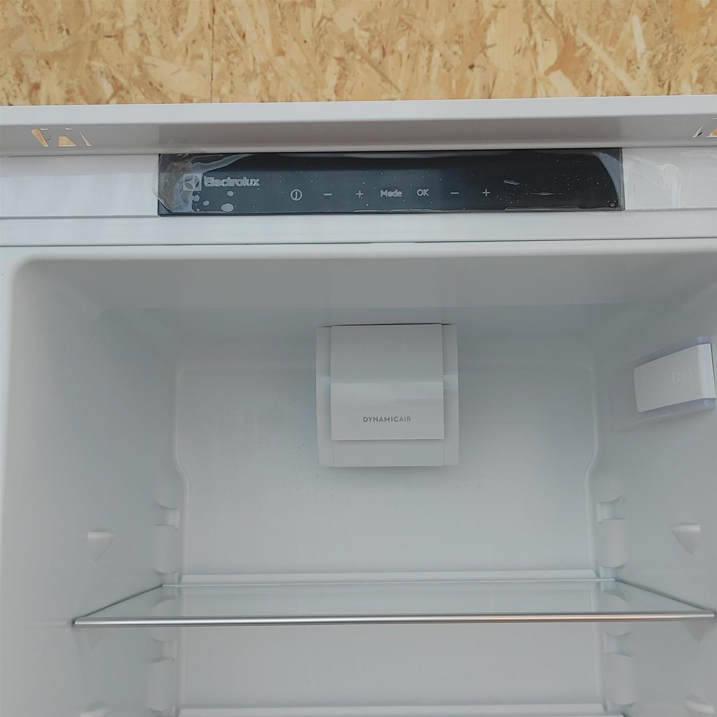 Electrolux ENT7TF18S frigorifero con congelatore Da incasso 254 L F, Total No Frost