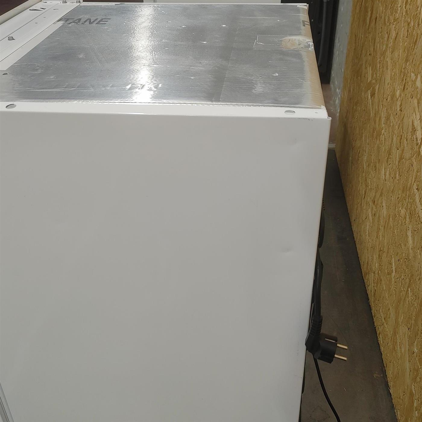 Electrolux LRB3AF12S frigorifero Da incasso 207 L F Bianco