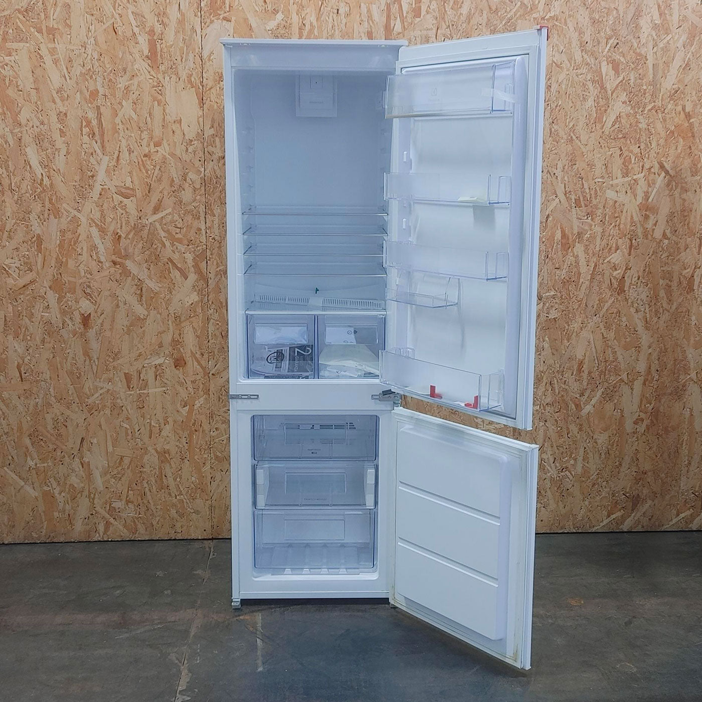 Electrolux LNT6TE18S Incasso 254 LE Bianco