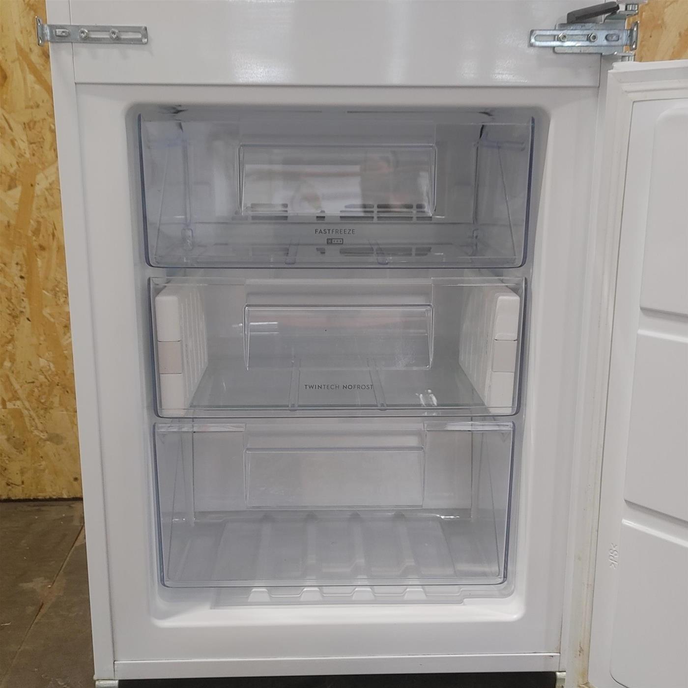 Electrolux LNT6TE18S Incasso 254 LE Bianco