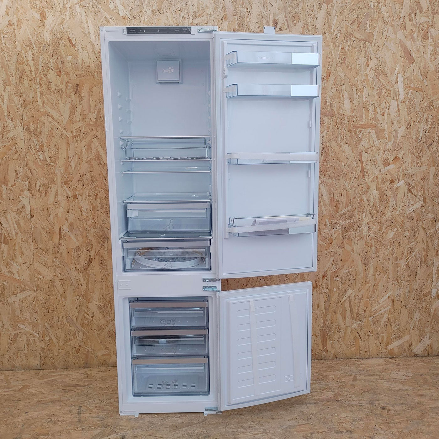 Grundig GKMI25920F Frigorifero Combinato da incasso Statico con Ventola A++