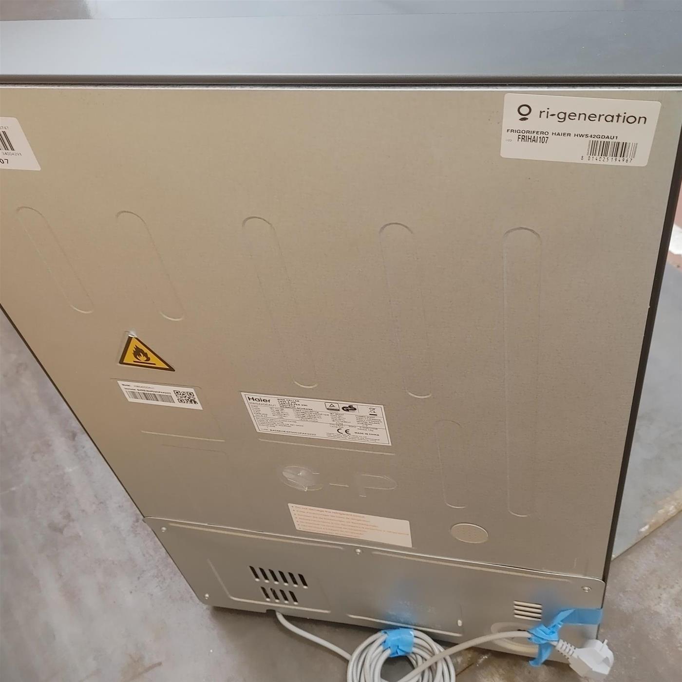 Haier Wine Bank 50 Serie 7 HWS42GDAU1 Frigorifero per vino a compressore Libera installazione Nero 42 bottiglia/e