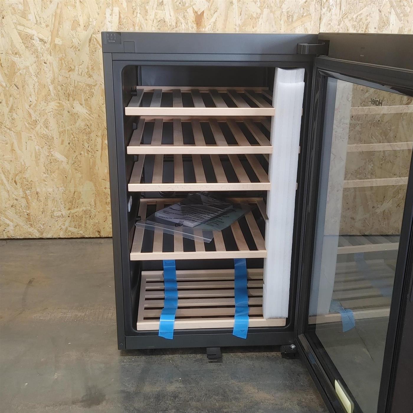 Haier Wine Bank 50 Serie 5 HWS49GA Frigorifero per vino a compressore Autoportante Nero 49 bottiglia/e