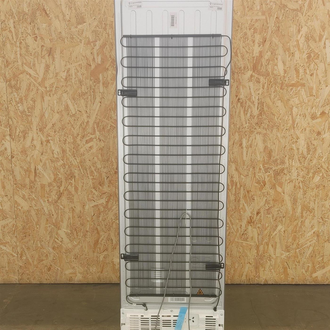 Haier 3D 60 Serie 3 A3FE837CGJ Libera installazione 371 L D Argento, Titanio