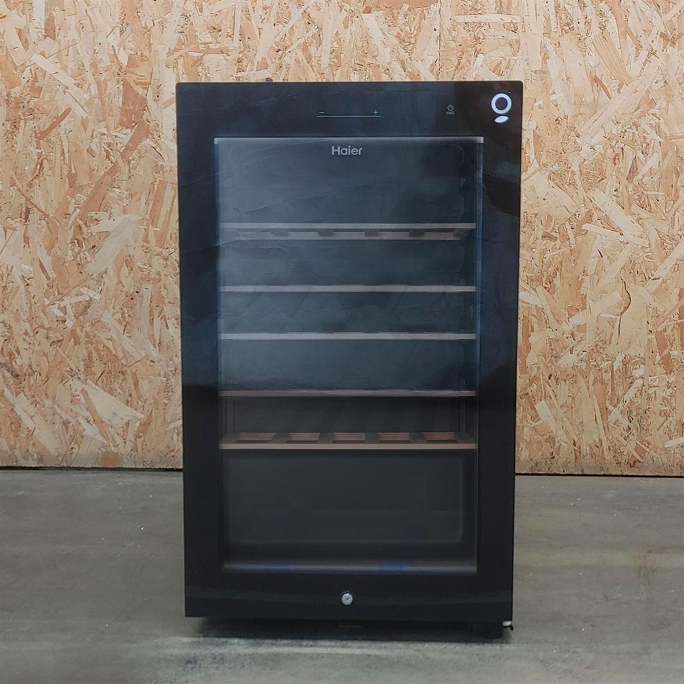 Haier Wine Bank 50 Serie 5 HWS49GA Cantinetta frigo con compressore Libera installazione Nero 49 bottiglia(e)