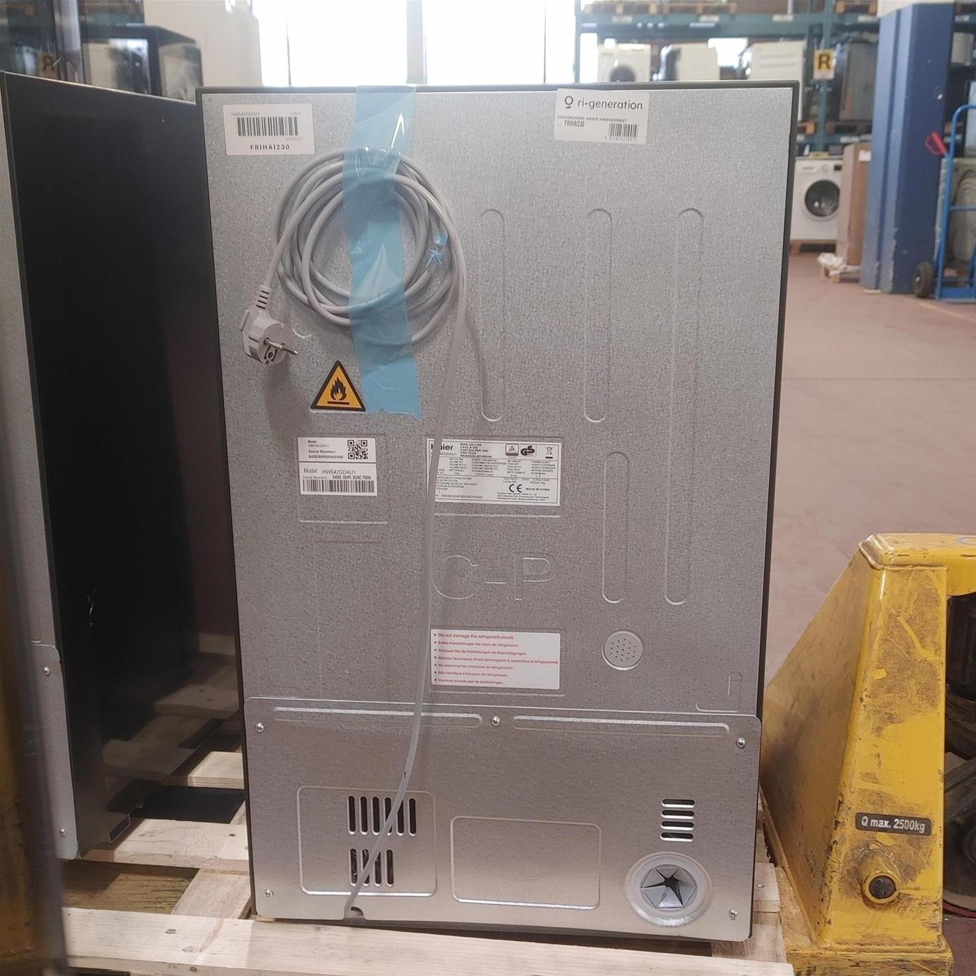 Haier Wine Bank 50 Serie 7 HWS42GDAU1 Frigorifero per vino a compressore Libera installazione Nero 42 bottiglia/e