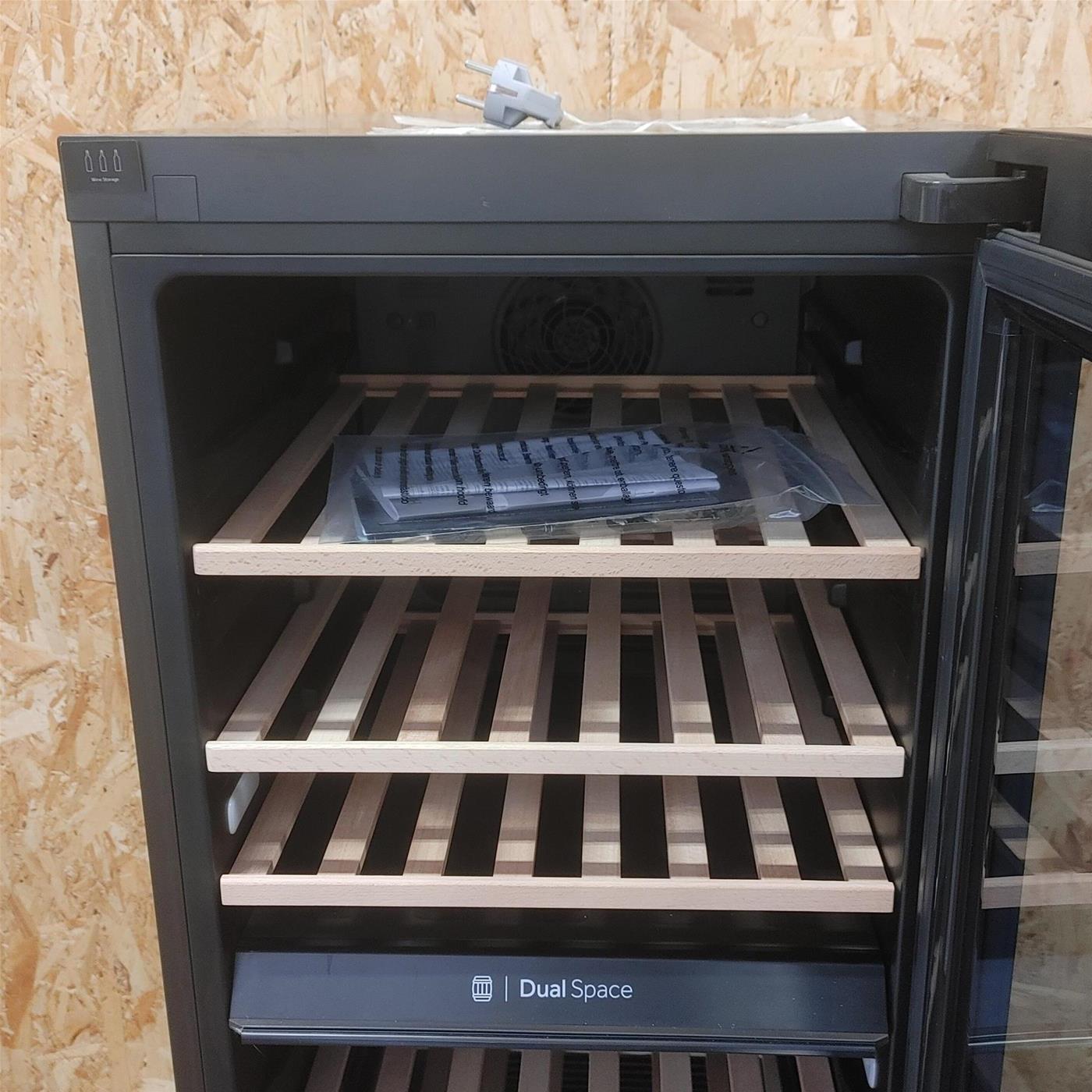 Haier Wine Bank 50 Serie 5 HWS79GDG Frigorifero per vino a compressore Libera installazione Nero 79 bottiglia/e