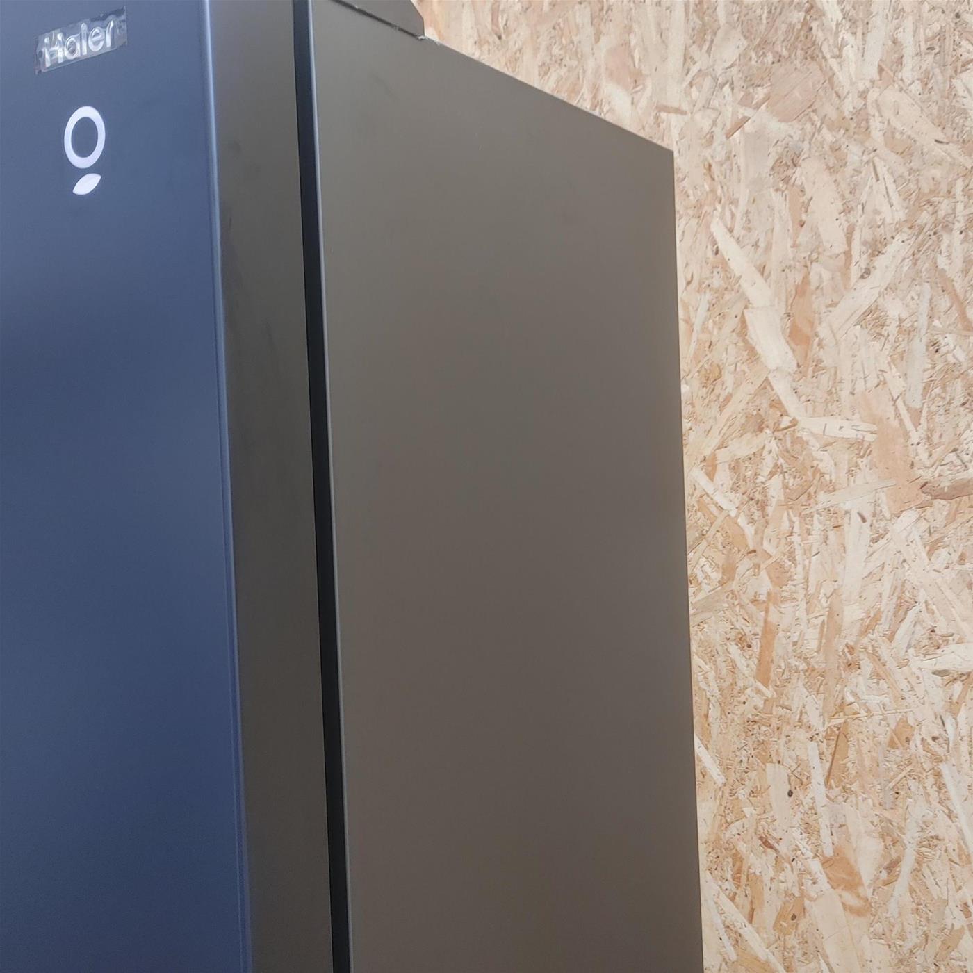 Frigorifero side-by-side Haier SBS 90 Serie 3 HSR3918ENPB Libera installazione 528 LE Nero