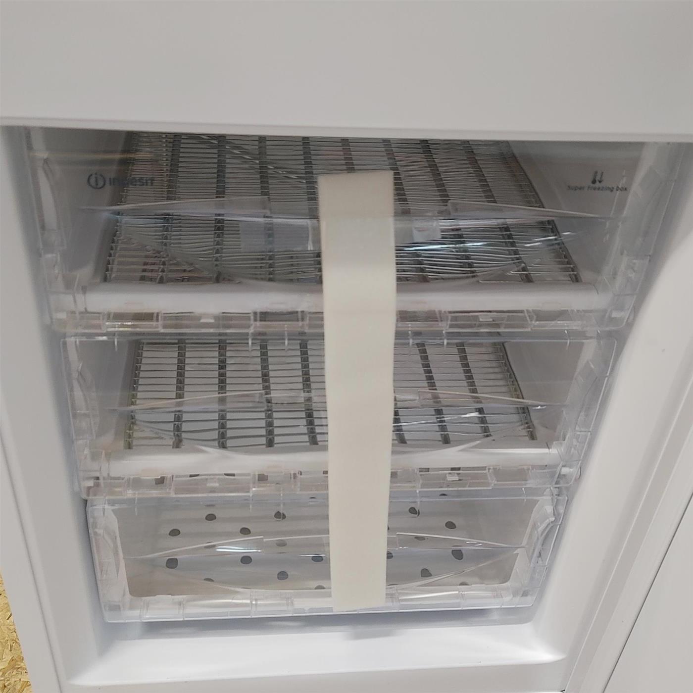 Indesit NCAA 55 Frigorifero Combinato