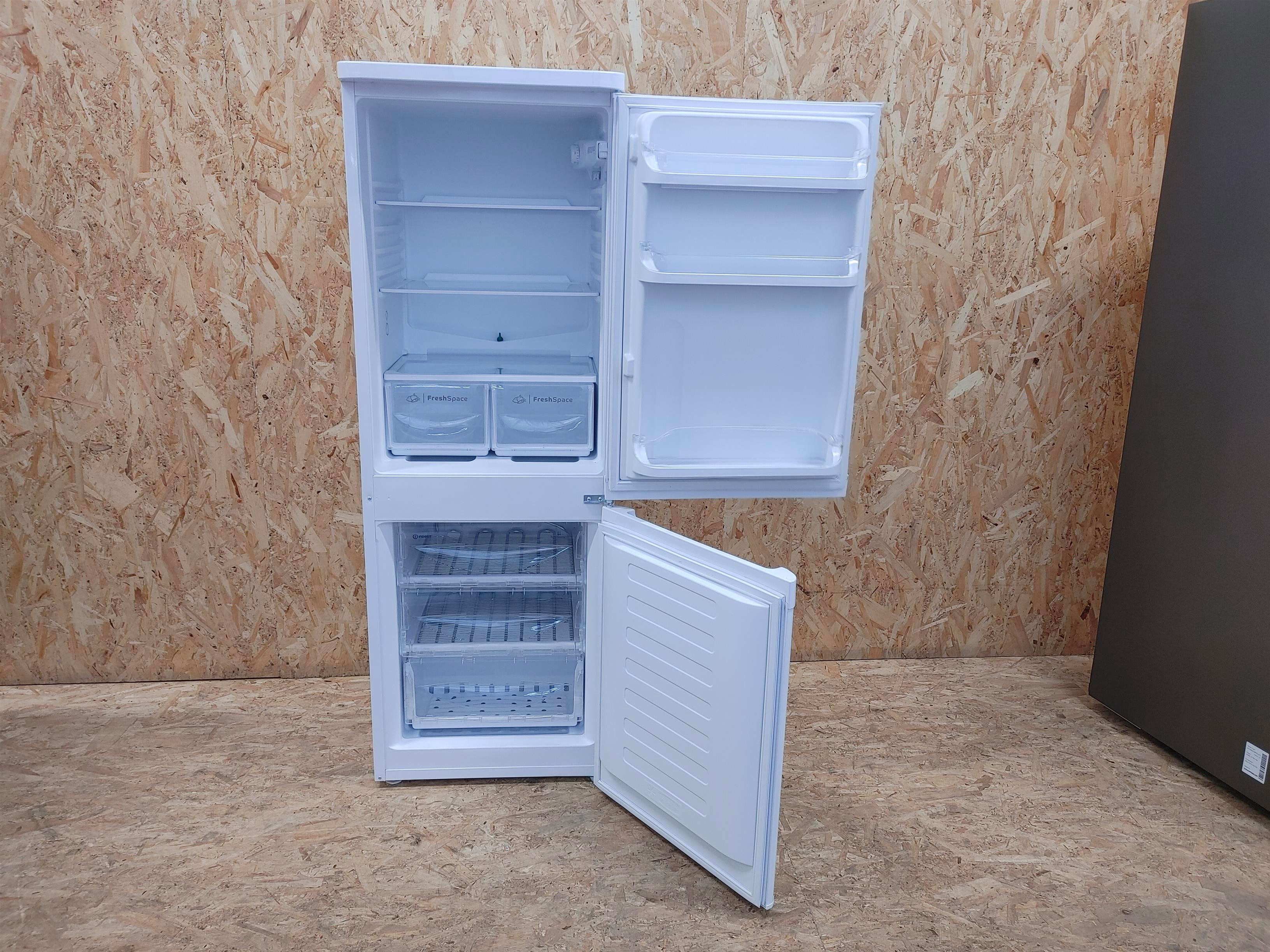 Indesit NCAA 55 Frigorifero Combinato