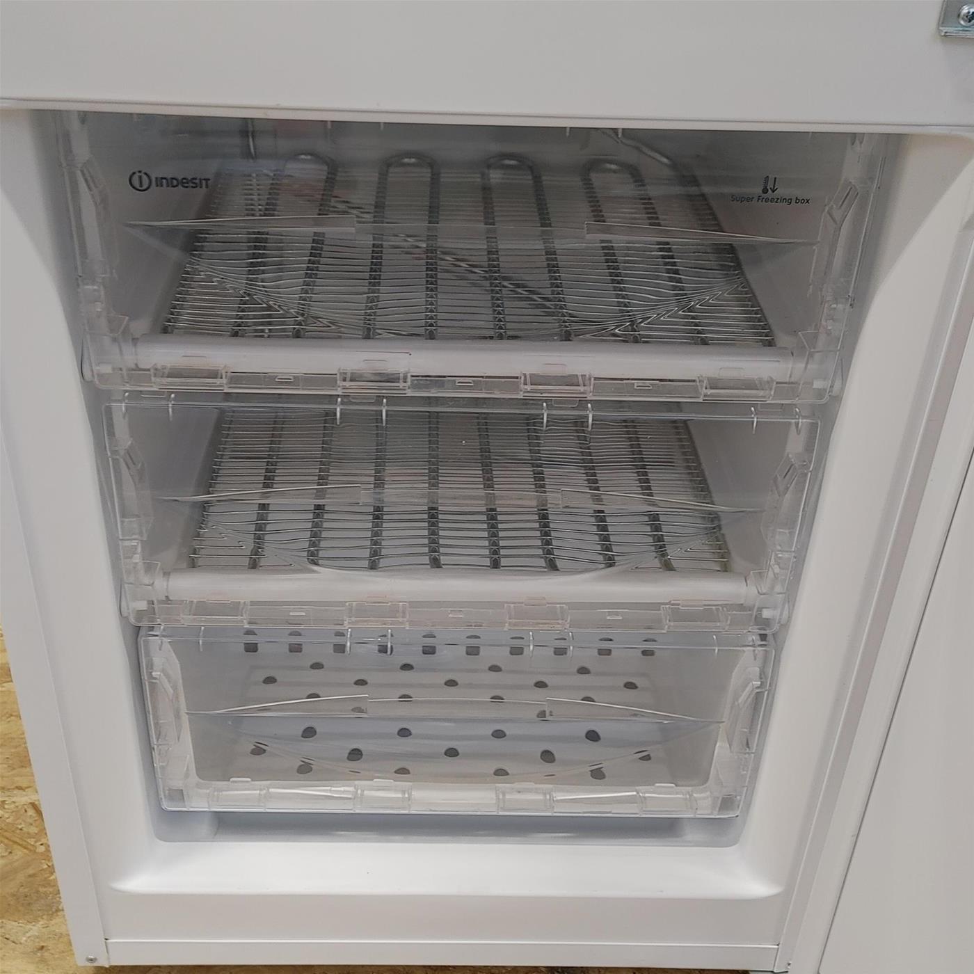 Indesit NCAA 55 Frigorifero Combinato