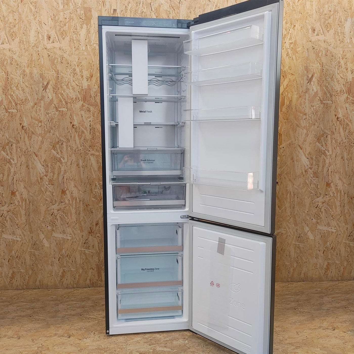 LG GBB72MCVGN Frigorifero combinato, Classe D, 384L, Wine Rack, No frost, Nero