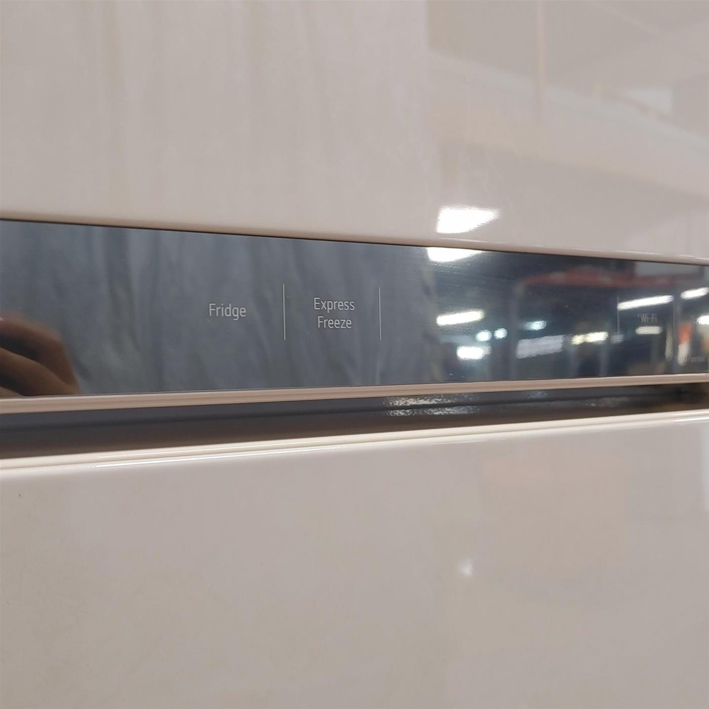 LG GTF744SEPZD frigorifero con congelatore Libera installazione 509 L E Sabbia