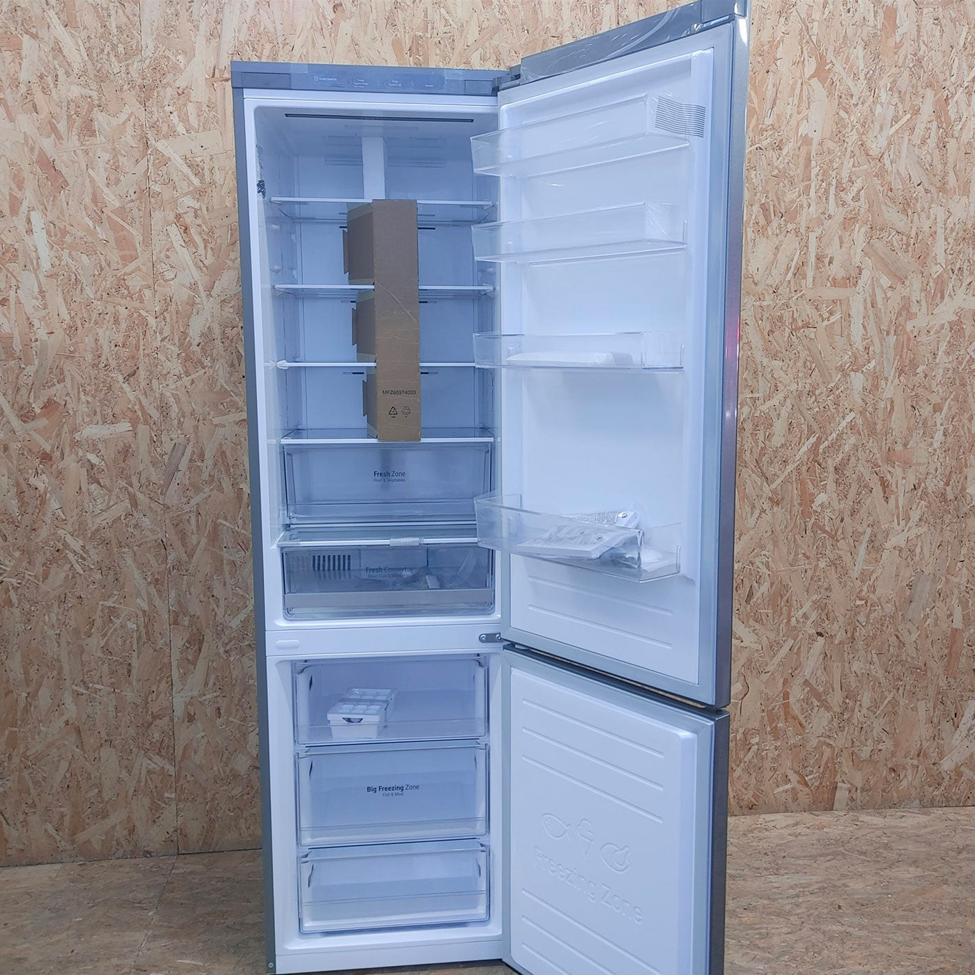 LG GBP62DSNCN1.ADSQE frigorifero con congelatore Libera installazione 384 LC Grafite