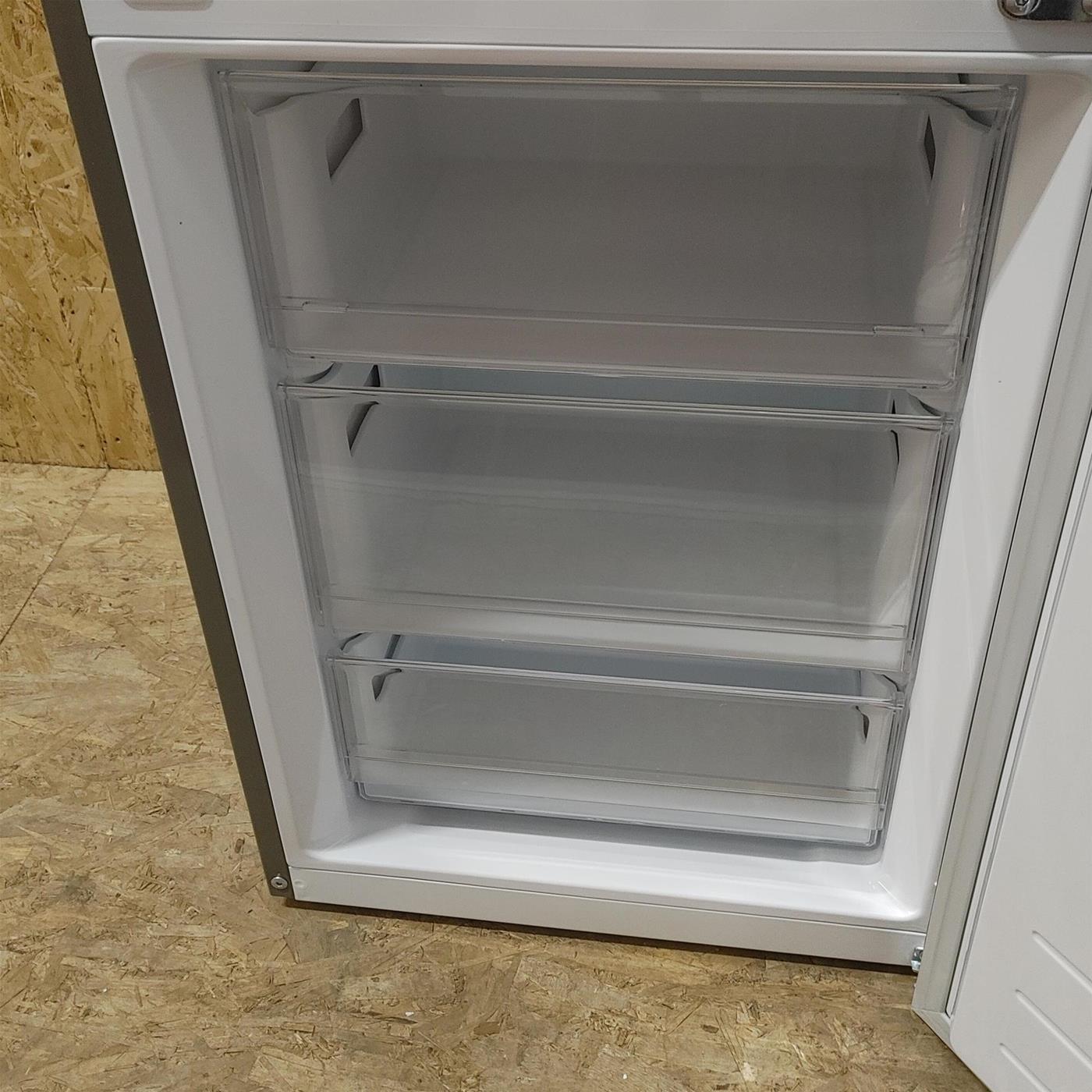 LG GBP62DSXCC1 fridge-freezer Freestanding 384 L C Graphite