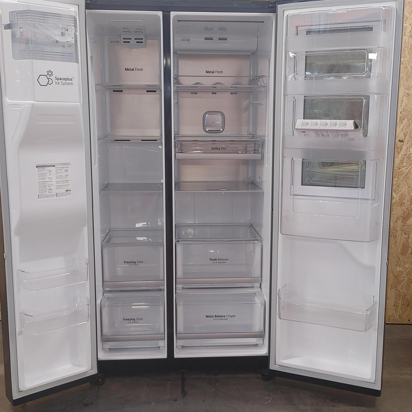 LG GSX960MCCZ frigorifero side-by-side Libera installazione 601 L F Nero