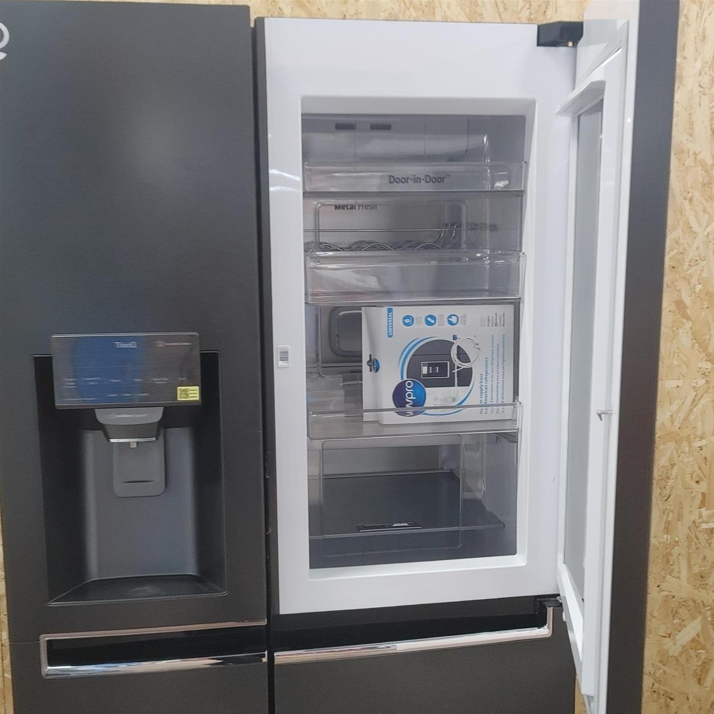 LG GSX960MCCZ frigorifero side-by-side Libera installazione 601 L F Nero