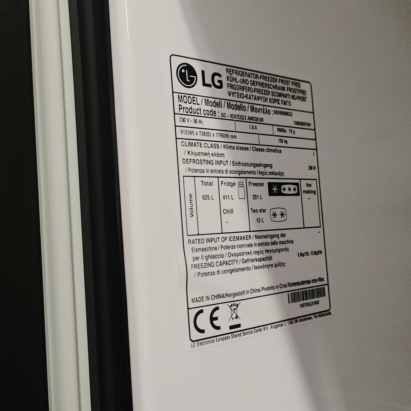 LG GSX960MCCZ frigorifero side-by-side Libera installazione 601 L F Nero