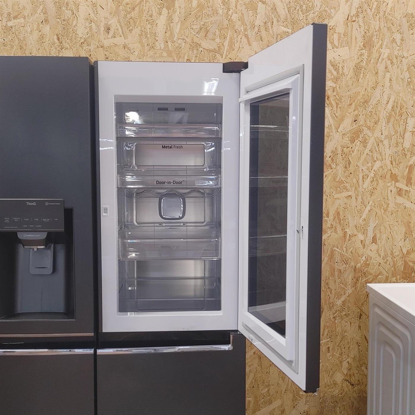 LG GSX960MCCZ frigorifero side-by-side Libera installazione 601 L F Nero