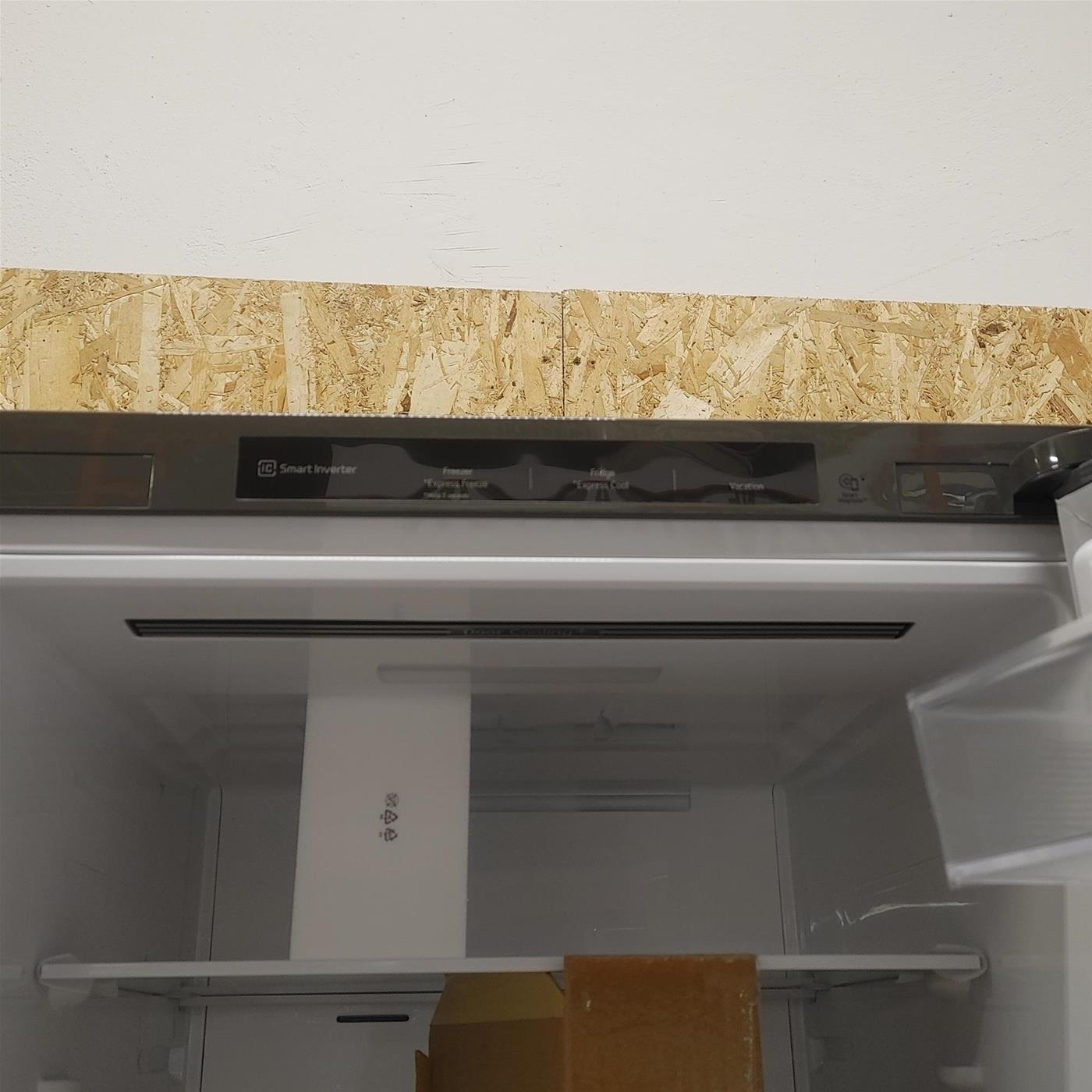 LG GBP62DSNGN frigorifero con congelatore Libera installazione 384 L D Grafite