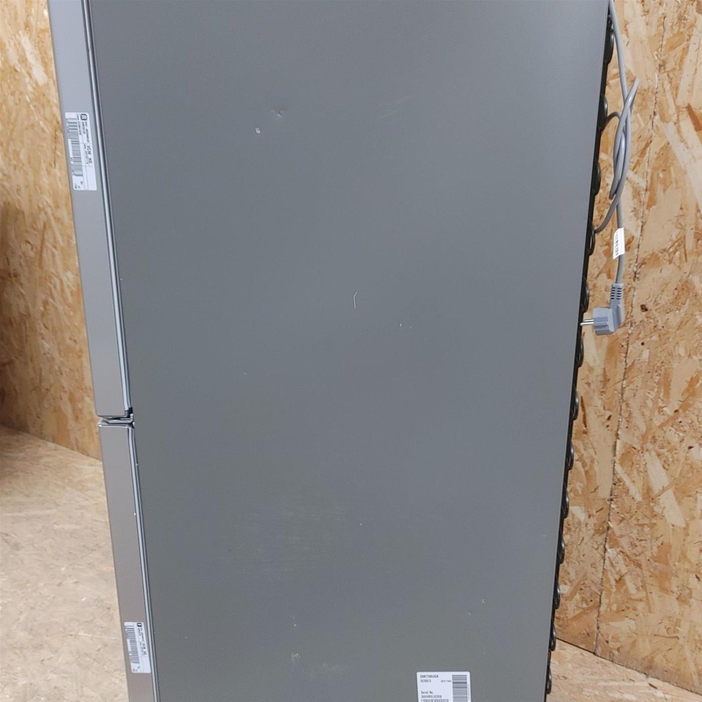 LG GBB72NSUGN frigorifero con congelatore Libera installazione 384 L D Acciaio inossidabile