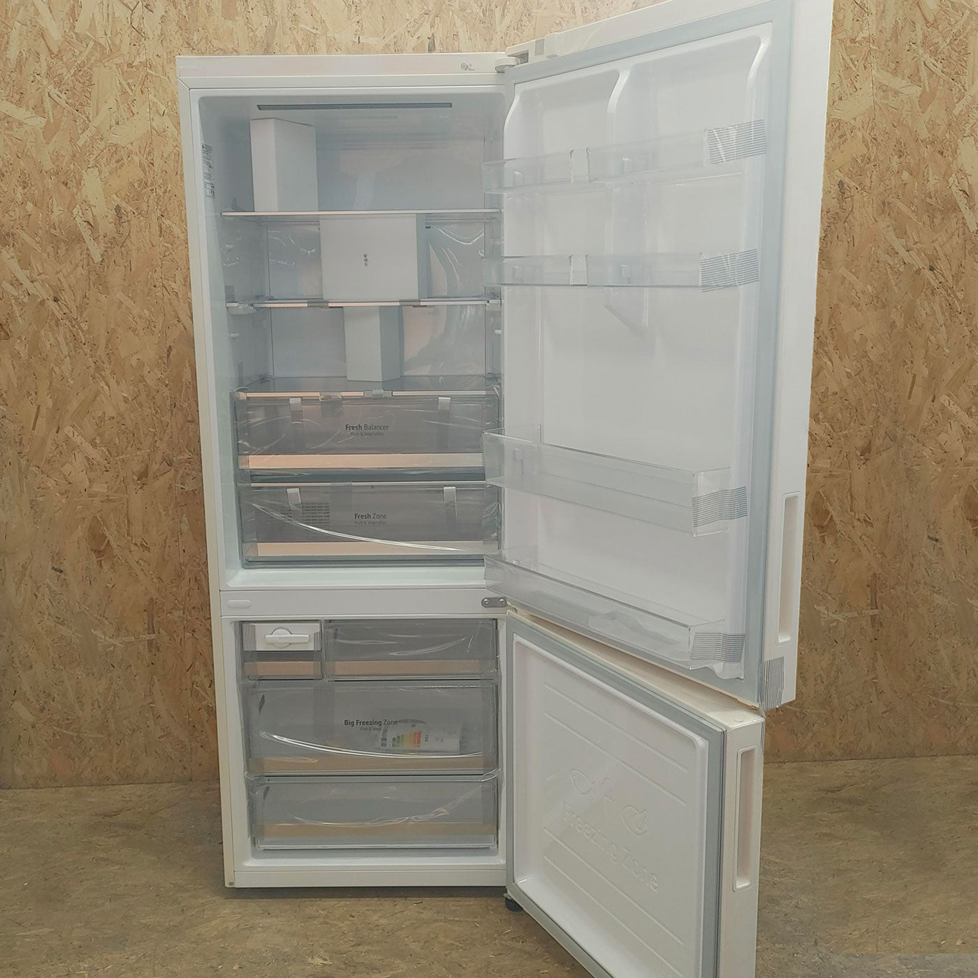 LG GBB567SECMN frigorifero con congelatore Libera installazione 462 LE Sabbia