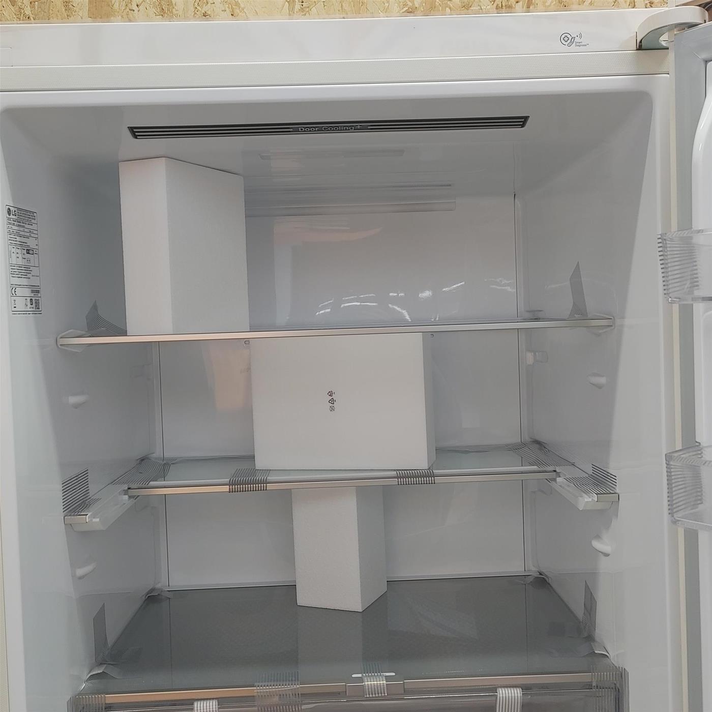 LG GBB567SECMN frigorifero con congelatore Libera installazione 462 LE Sabbia