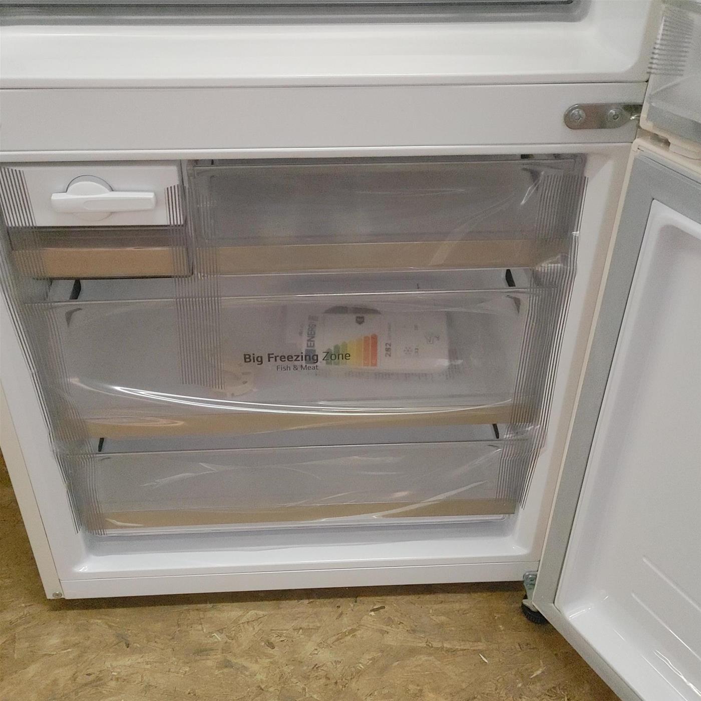 LG GBB567SECMN frigorifero con congelatore Libera installazione 462 LE Sabbia