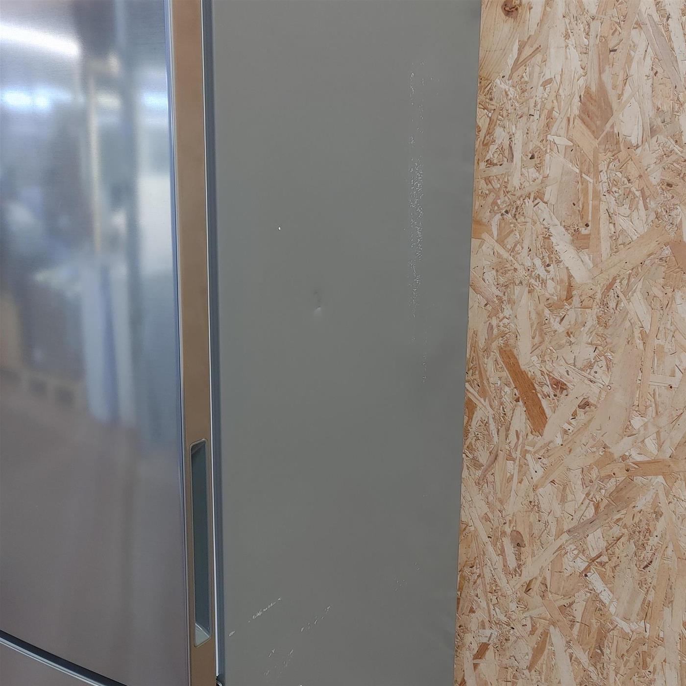 LG GBP62PZNAC.APZQEUR frigorifero con congelatore Libera installazione 384 LA Acciaio inox