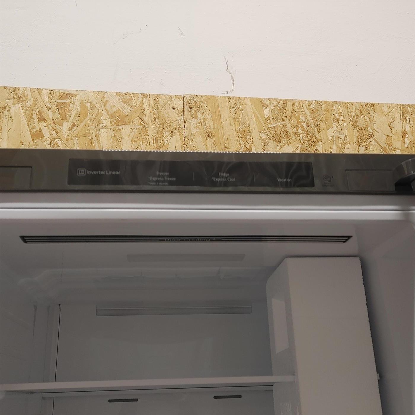 LG GBP62PZNAC.APZQEUR frigorifero con congelatore Libera installazione 384 LA Acciaio inox