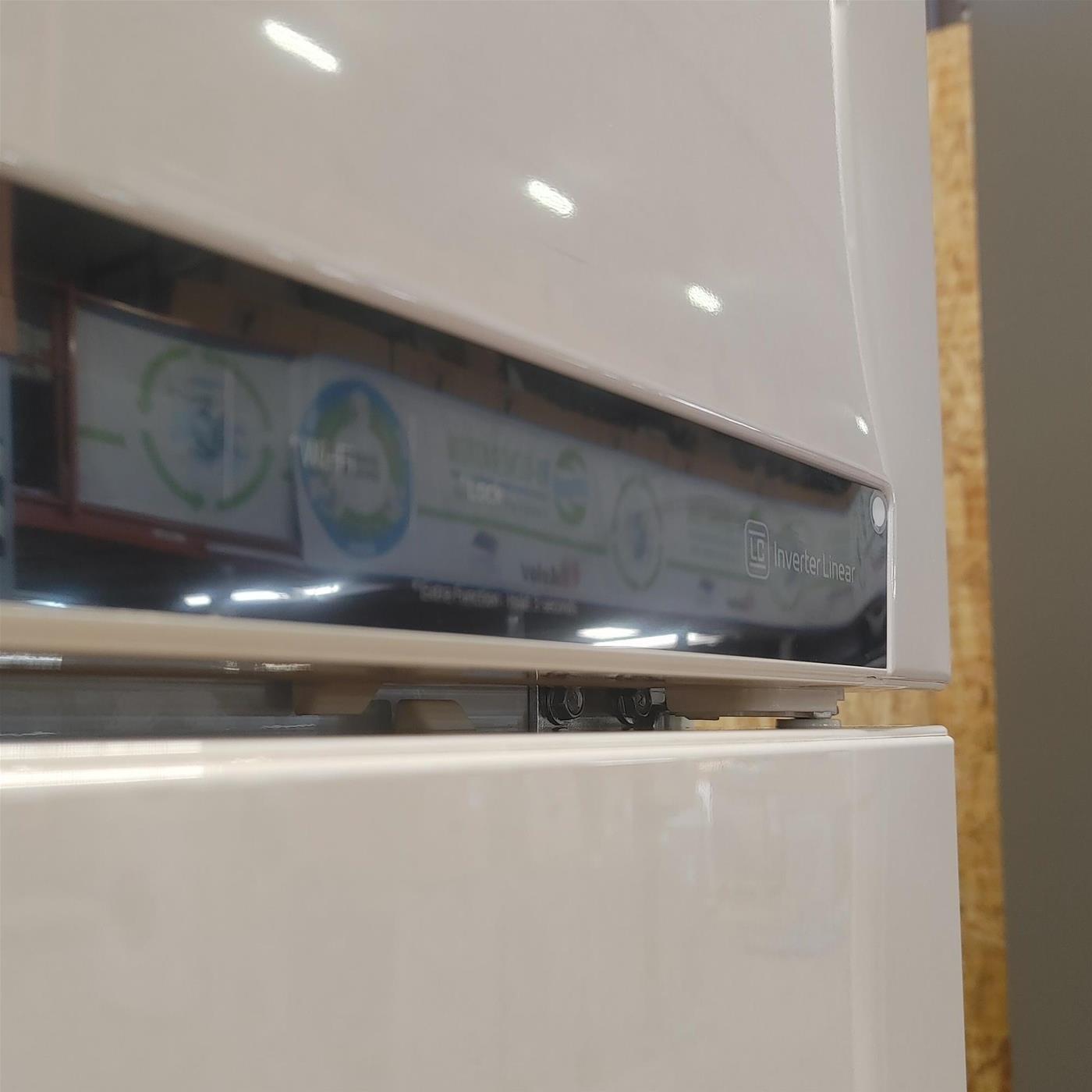 LG GTB574SEHZD frigo-congelatore Libera installazione 438 LE Sabbia