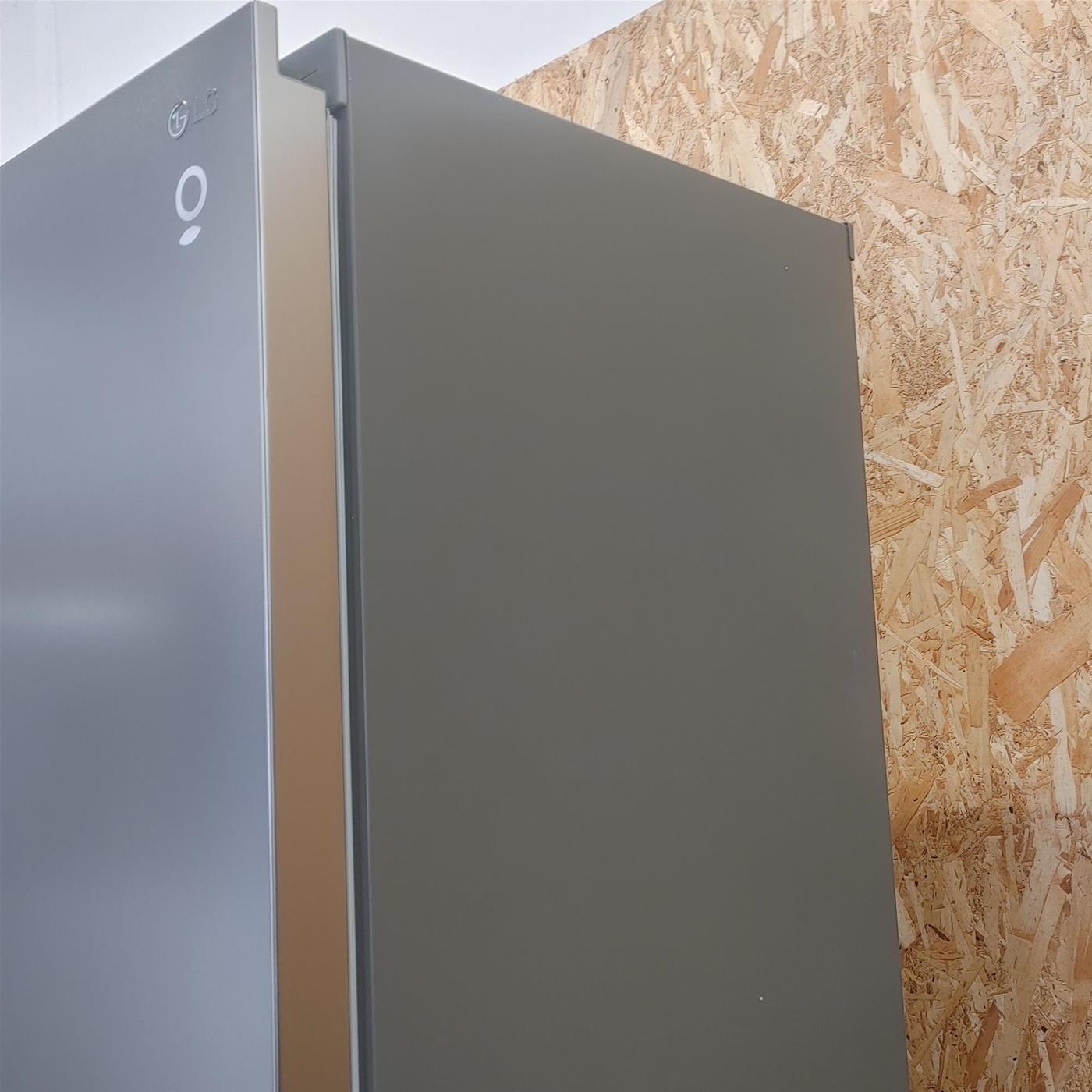 LG GBV7280CMB.AMBQEUR frigorifero-congelatore Libera installazione 387 LC Argento