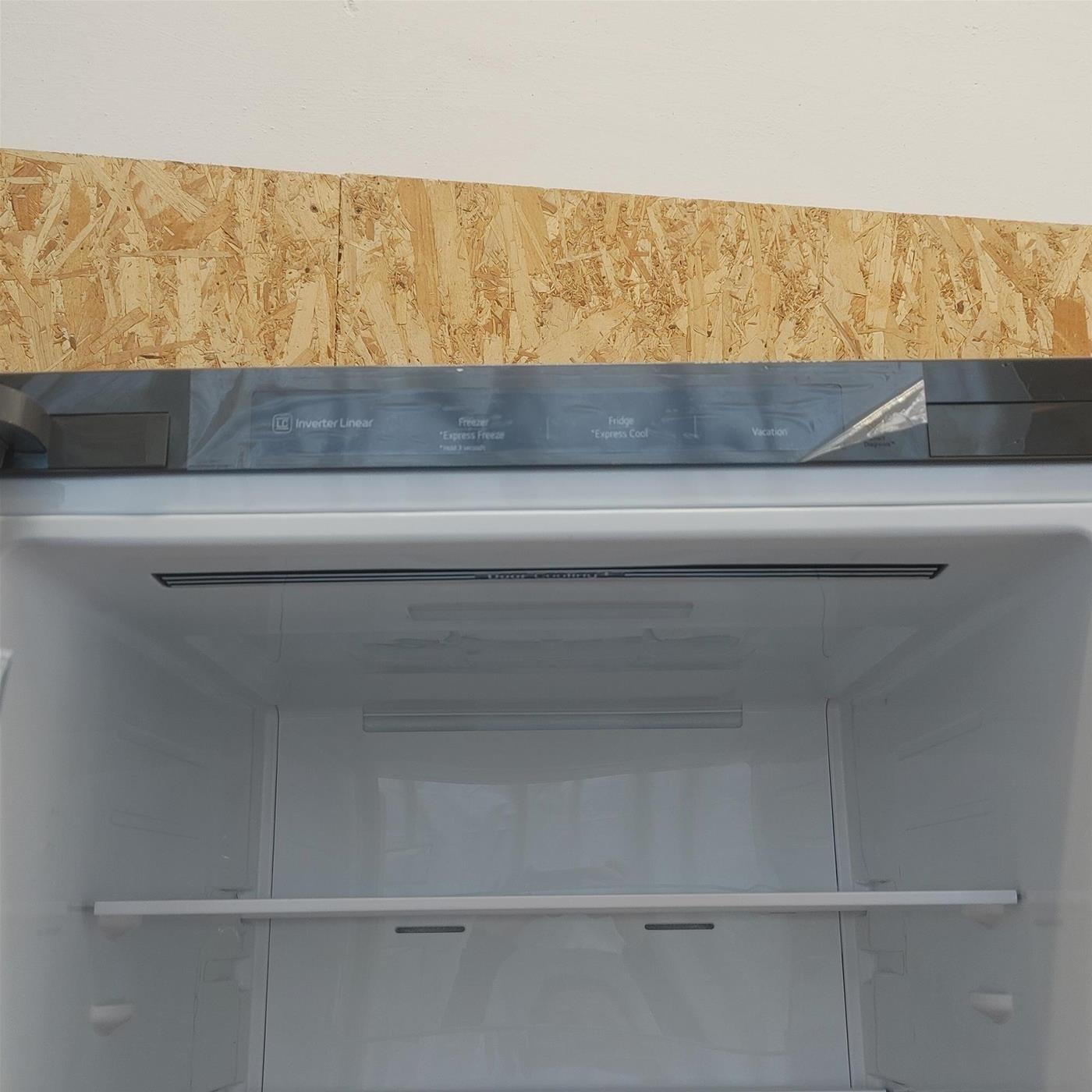 LG GBP62PZNAC.APZQEUR frigorifero con congelatore Libera installazione 384 LA Acciaio inox