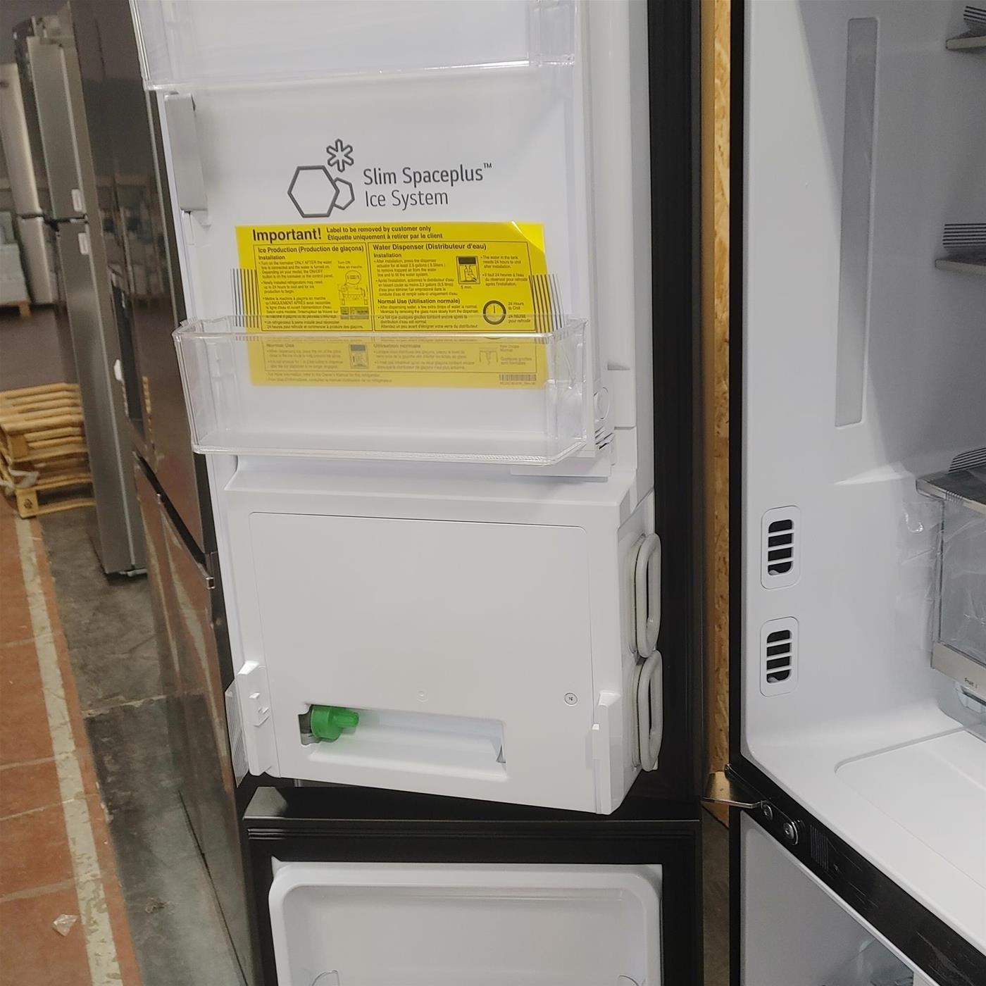 LG GMG960EVJE frigorifero side-by-side Libera installazione 638 LE Nero