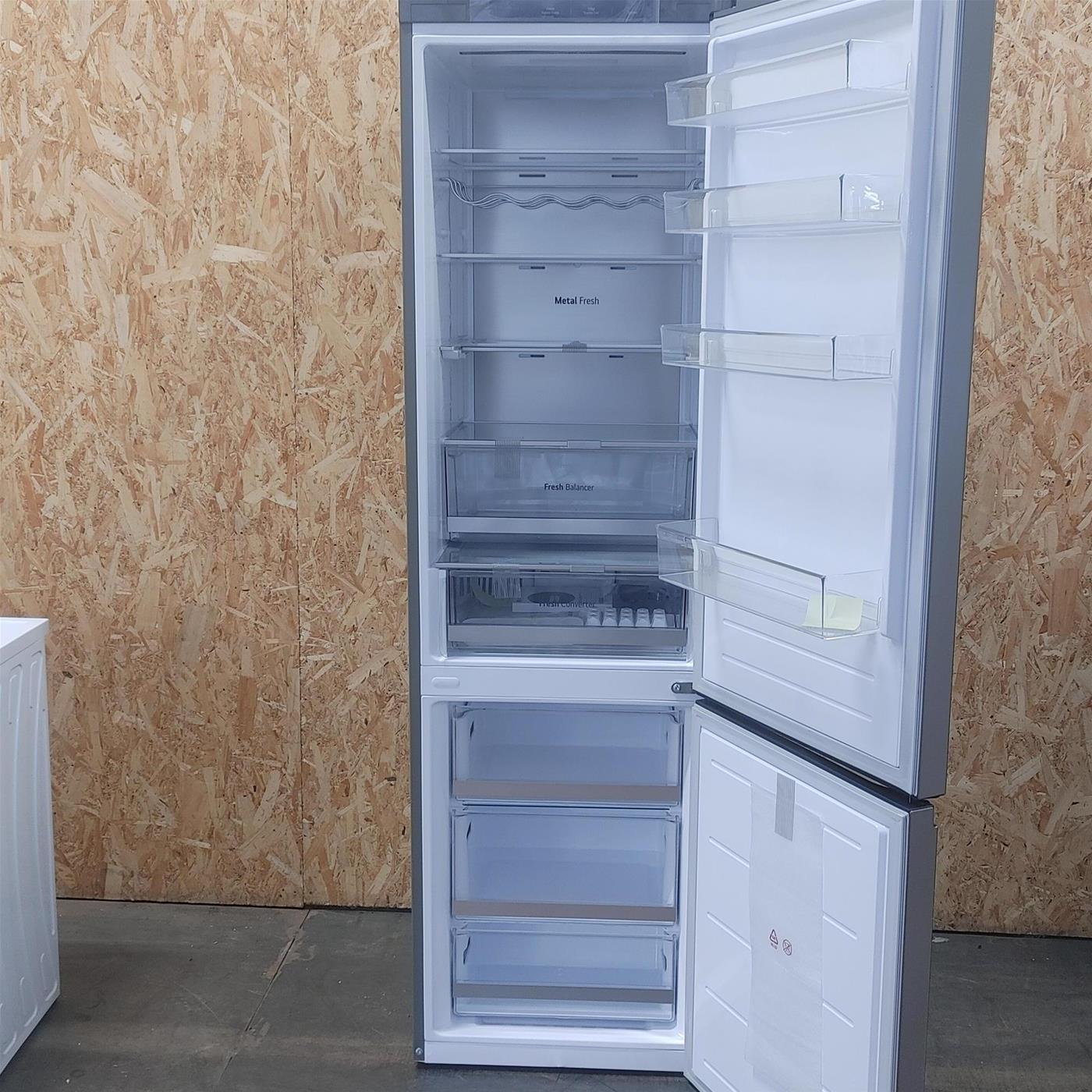 LG GBV7280CPY.APYQEUR frigorifero con congelatore Libera installazione 387 LC Acciaio inox