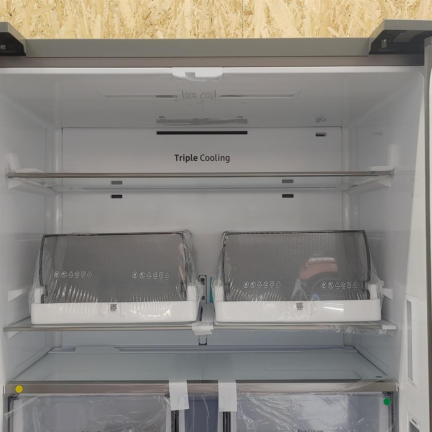 Samsung RF65A90TESR frigorifero side-by-side Libera installazione E, No Frost