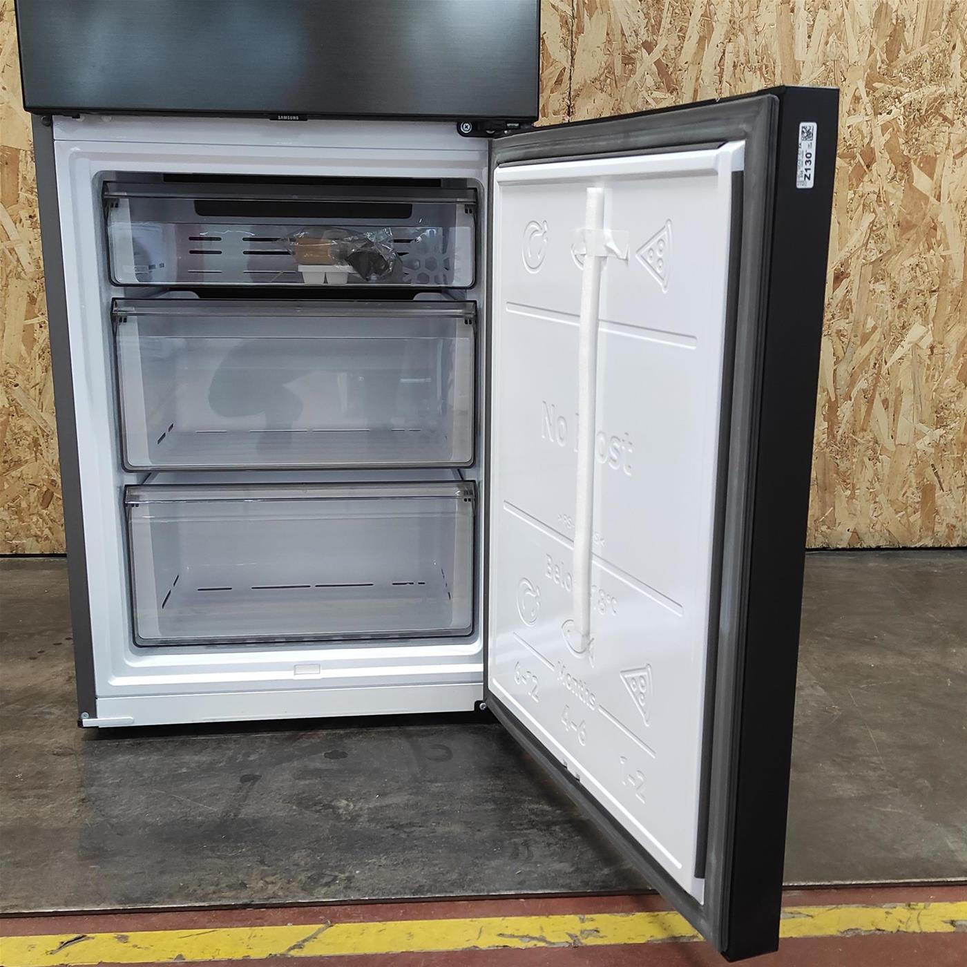 Frigorifero Combinato Samsung BESPOKE AI RB38C7B6AB1 387 L