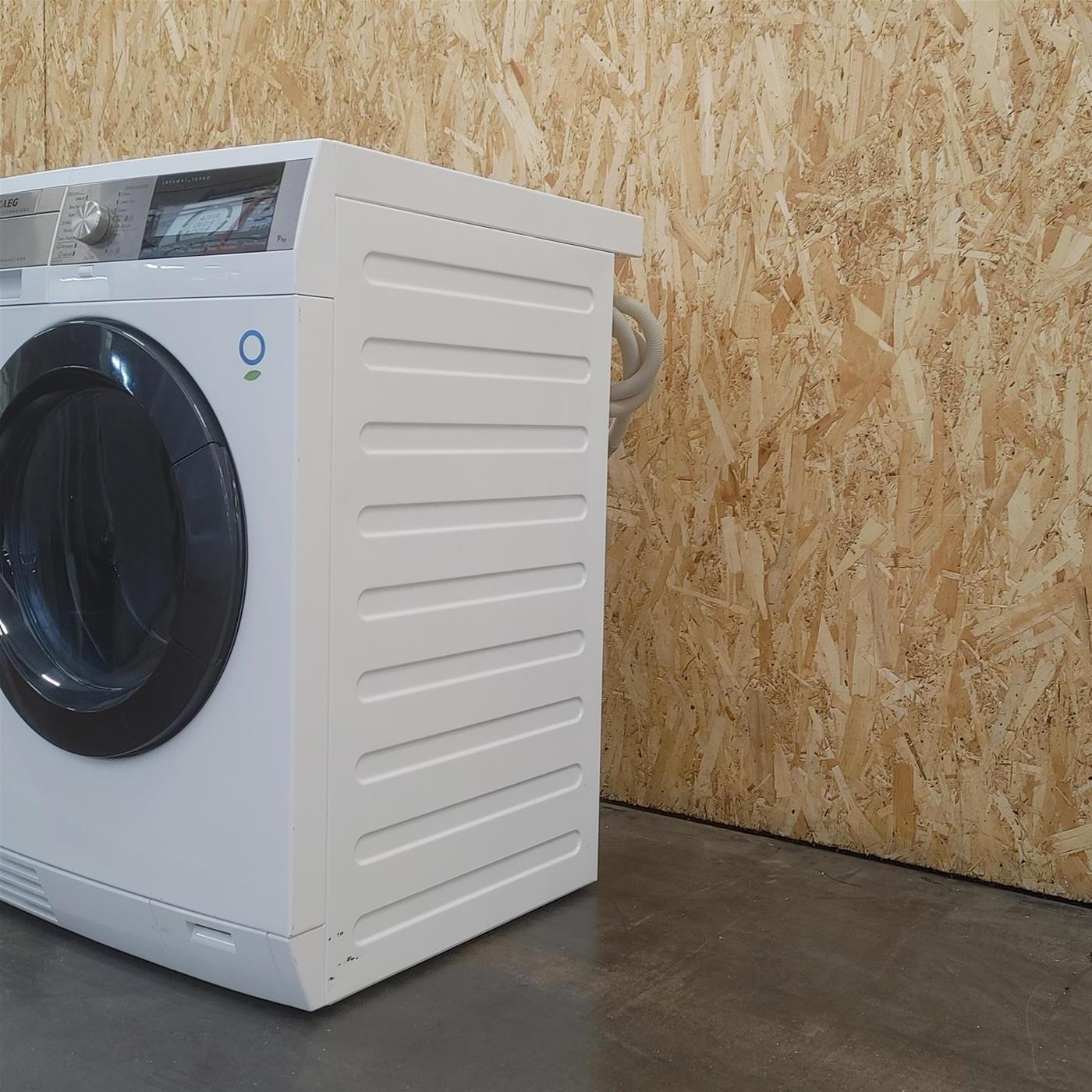 AEG L99695HWD lavasciuga Libera installazione Caricamento frontale Bianco