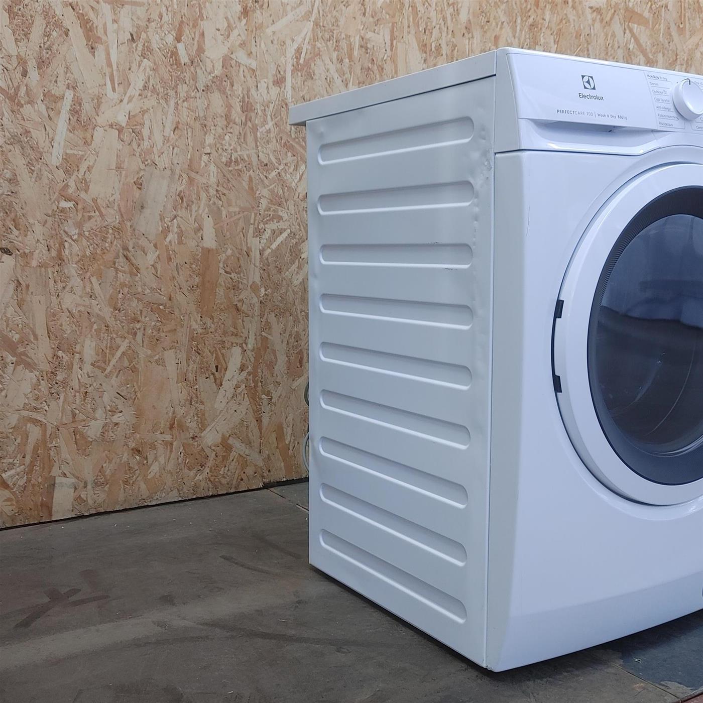 Electrolux EW7W4862LB lavasciuga Libera installazione Caricamento frontale Bianco E