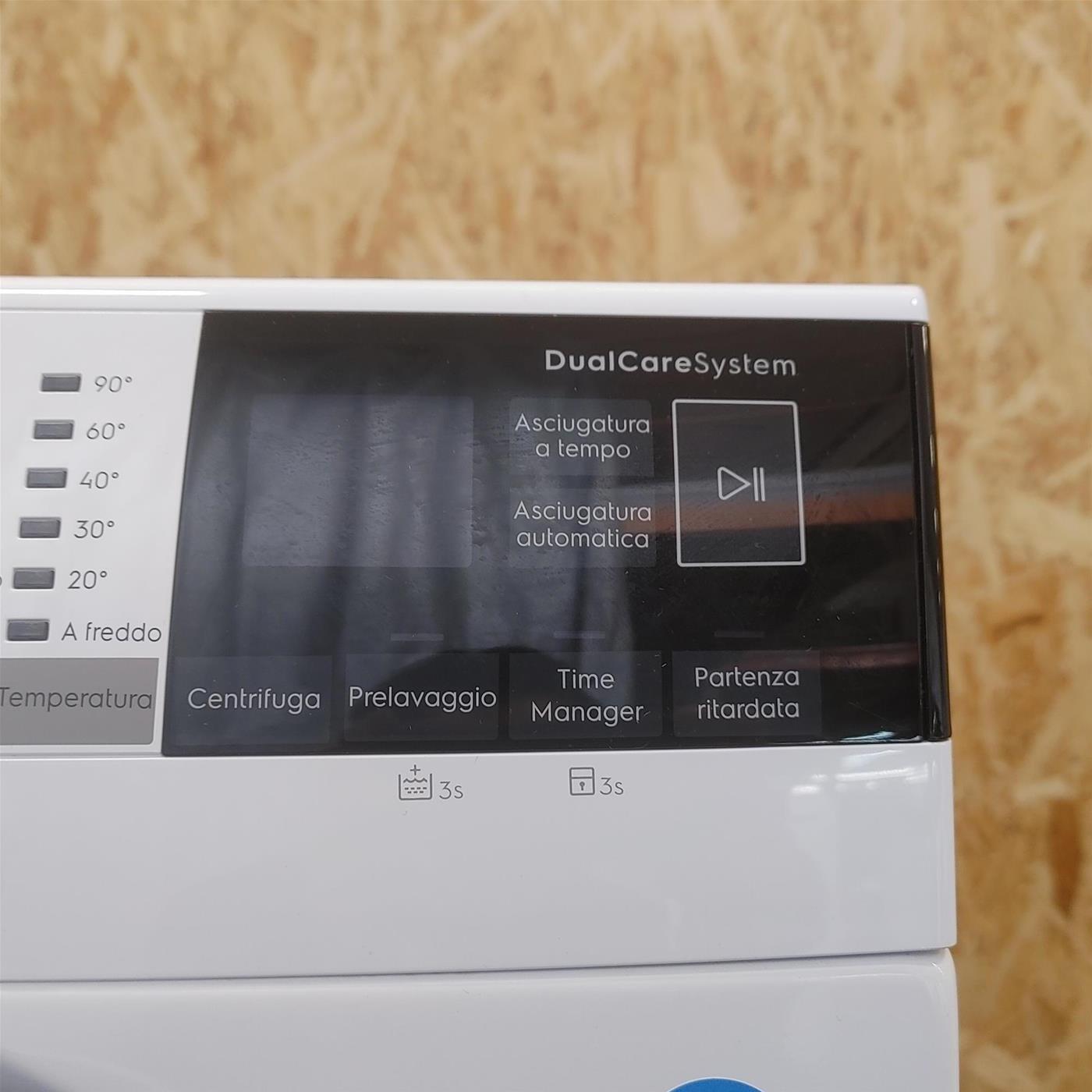 Electrolux EW7W4862LB lavasciuga Libera installazione Caricamento frontale Bianco E