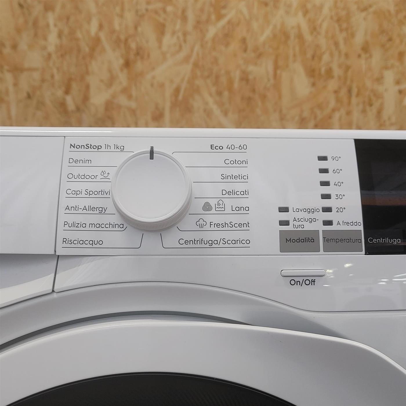Electrolux EW7W4862LB lavasciuga Libera installazione Caricamento frontale Bianco E