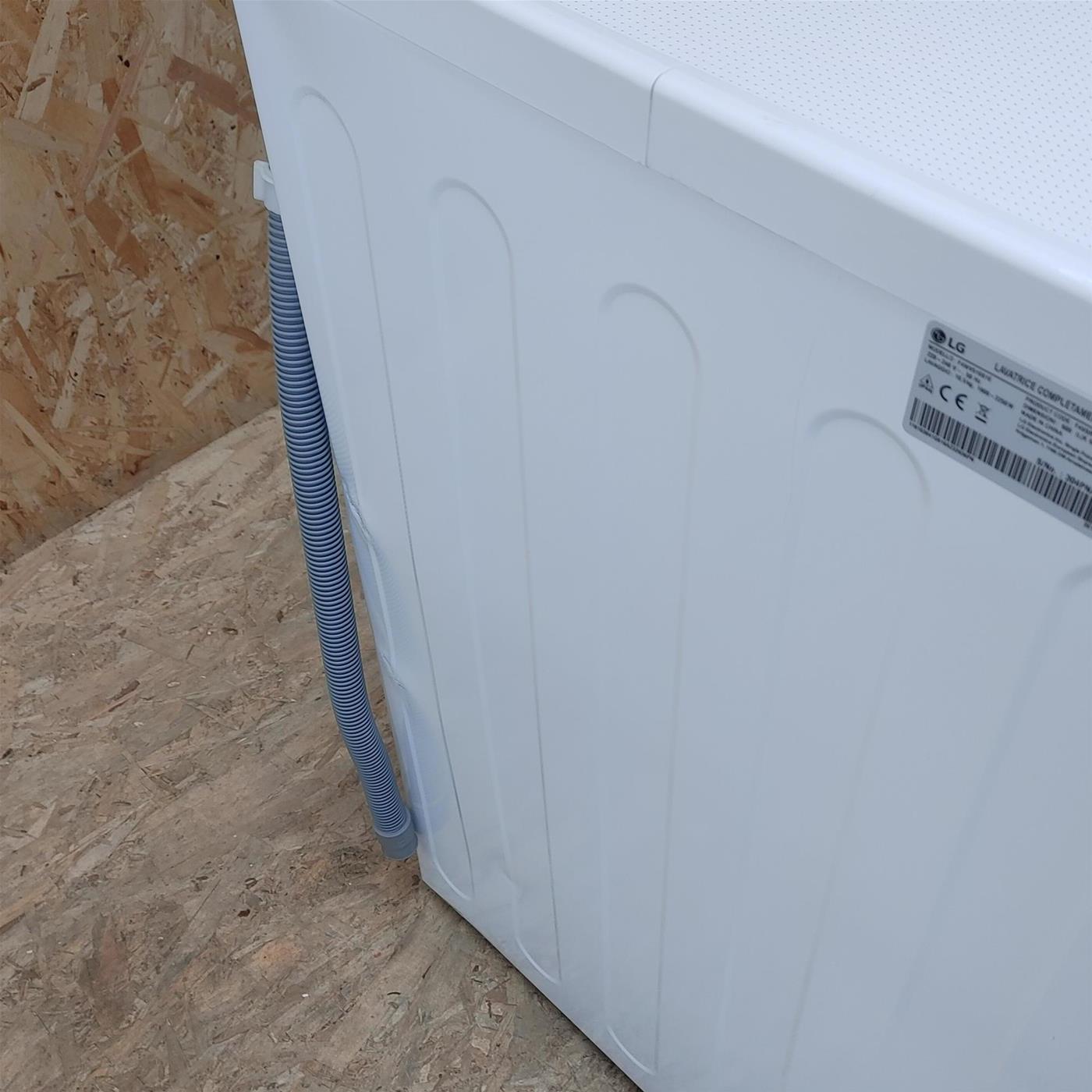 LG Lavatrice F4V5RYP1WE 10,5 Kg 1400 giri