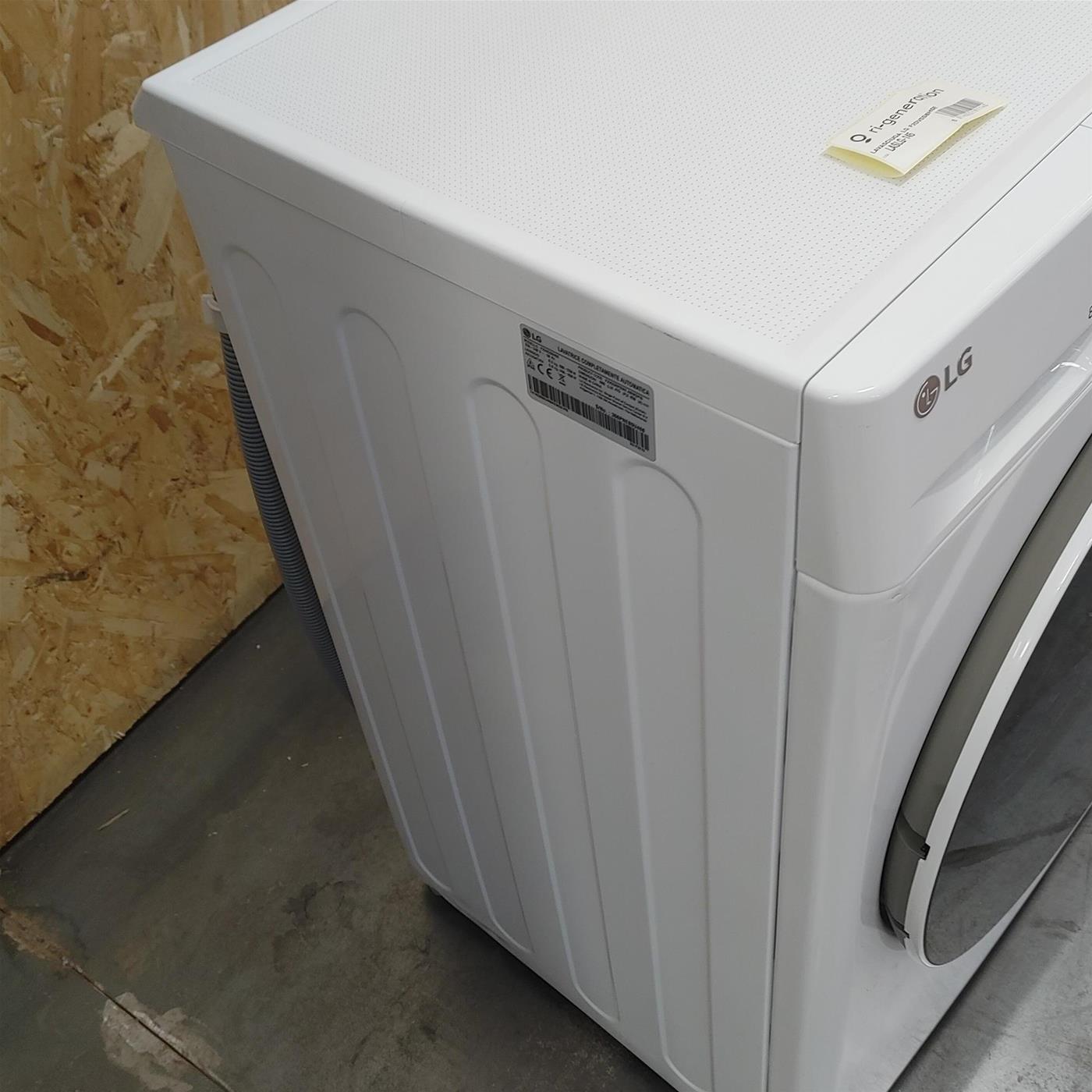 LG F2DV5S8H0E Lavasciuga Slim Intelligente AIDD 8.5/5kg Vapore TurboWash 1200 Giri/min Carica frontale Classe E